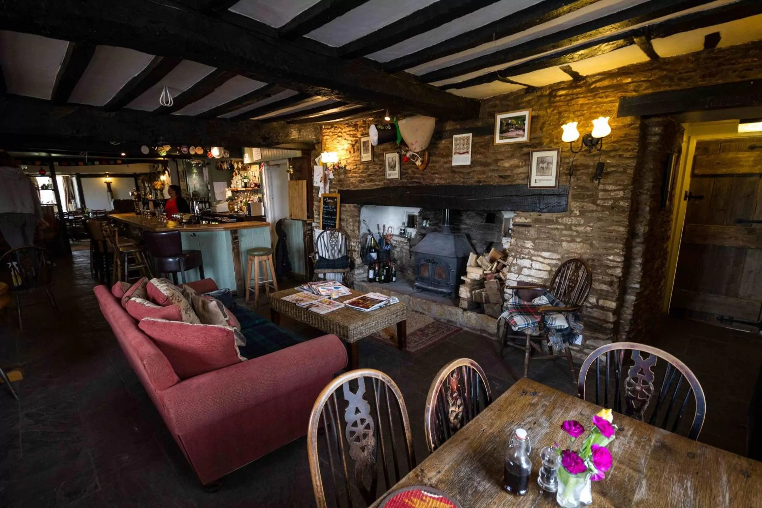 Alcoholic drinks, Lounge/Bar in The Holford Arms