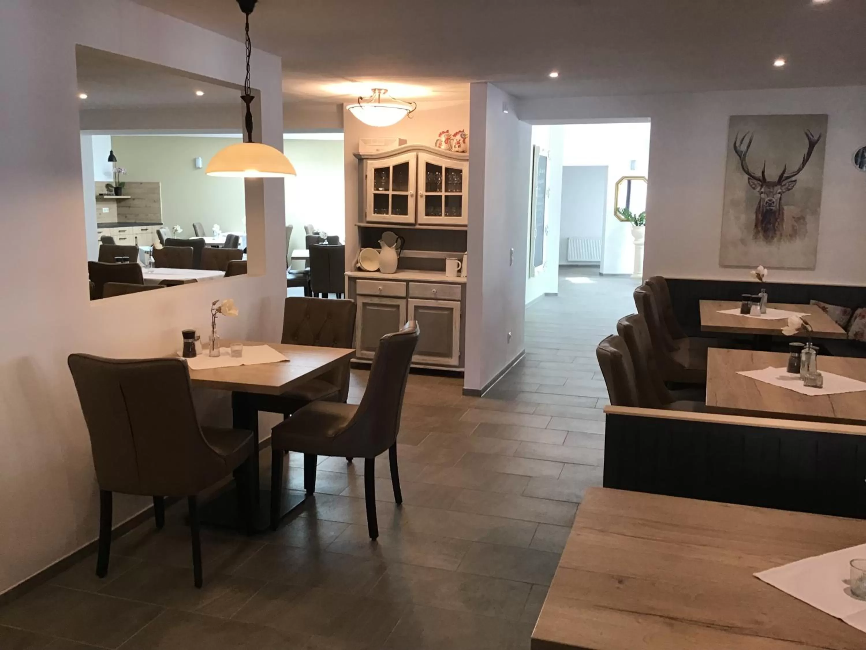 Restaurant/places to eat in Ehringer Hof