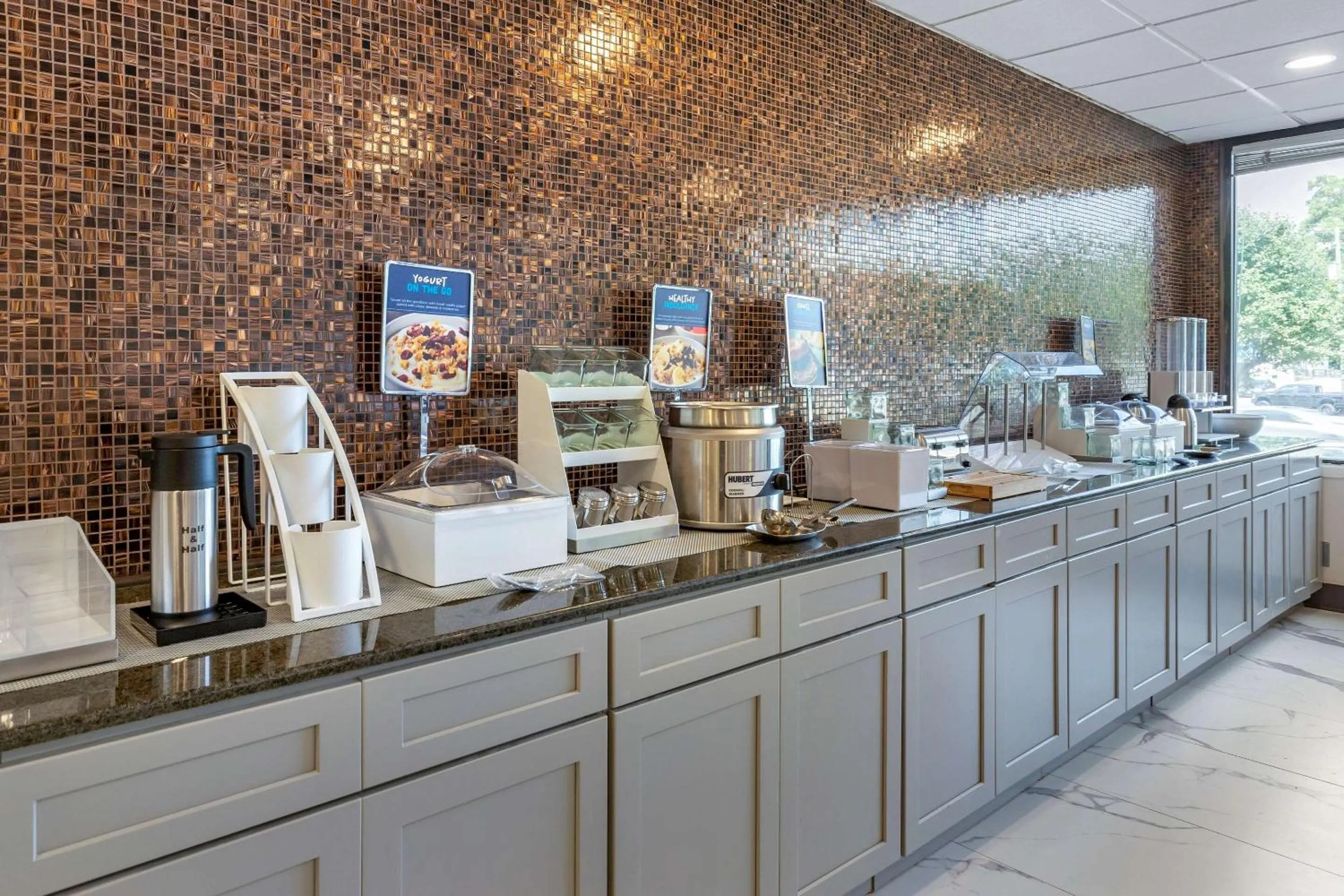 Restaurant/places to eat in Clarion Pointe Raleigh Midtown