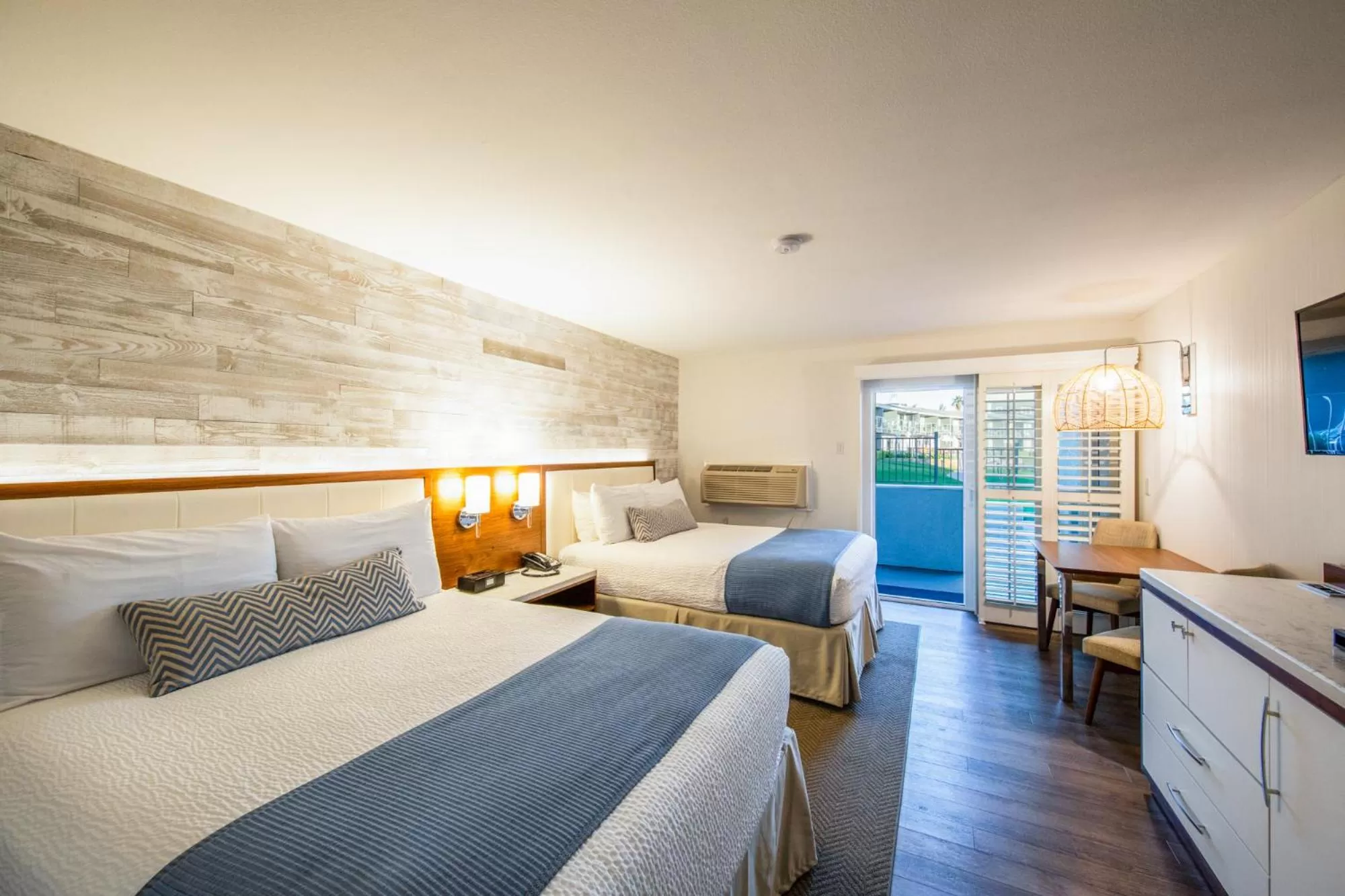 Photo of the whole room, Bed in SeaCrest Oceanfront Hotel