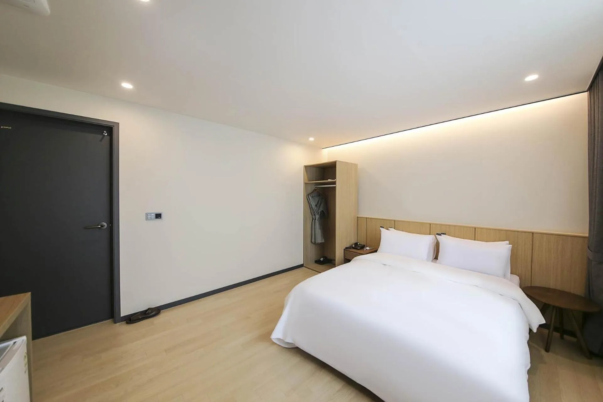 Bed in Benikea hotel