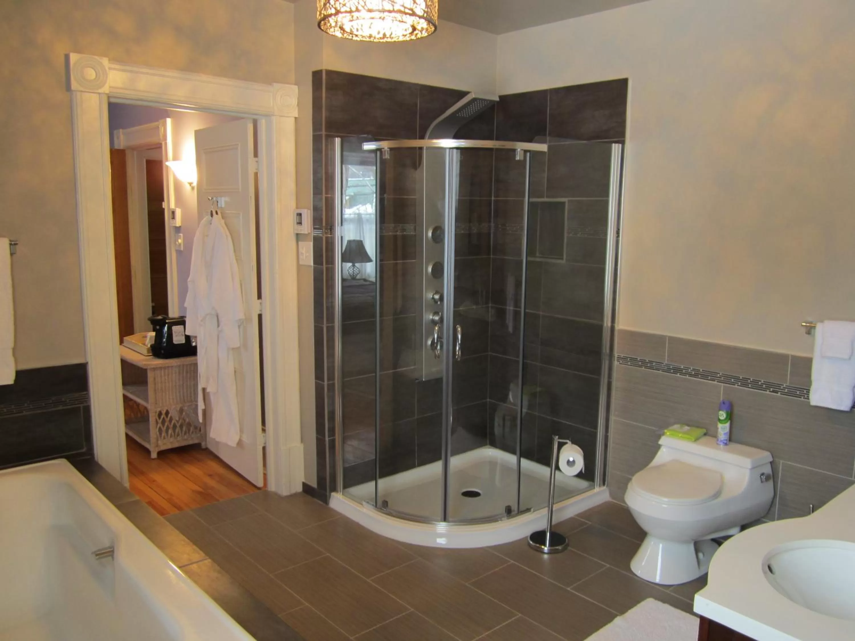 Bathroom in Les Trois Erables Boutique Inn