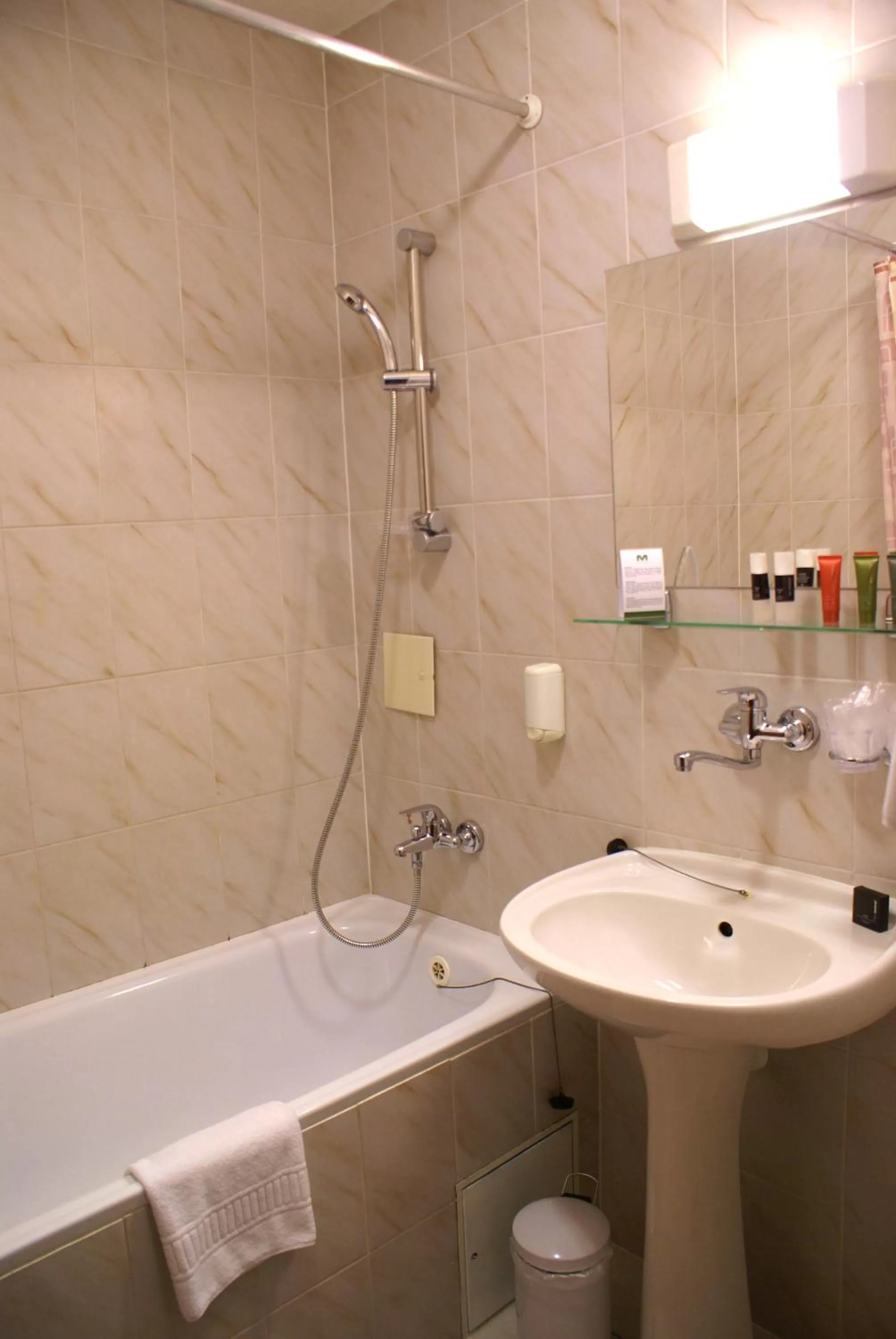 Bathroom in Hotel Metropol WELLNESS & CONGRESS HOTEL