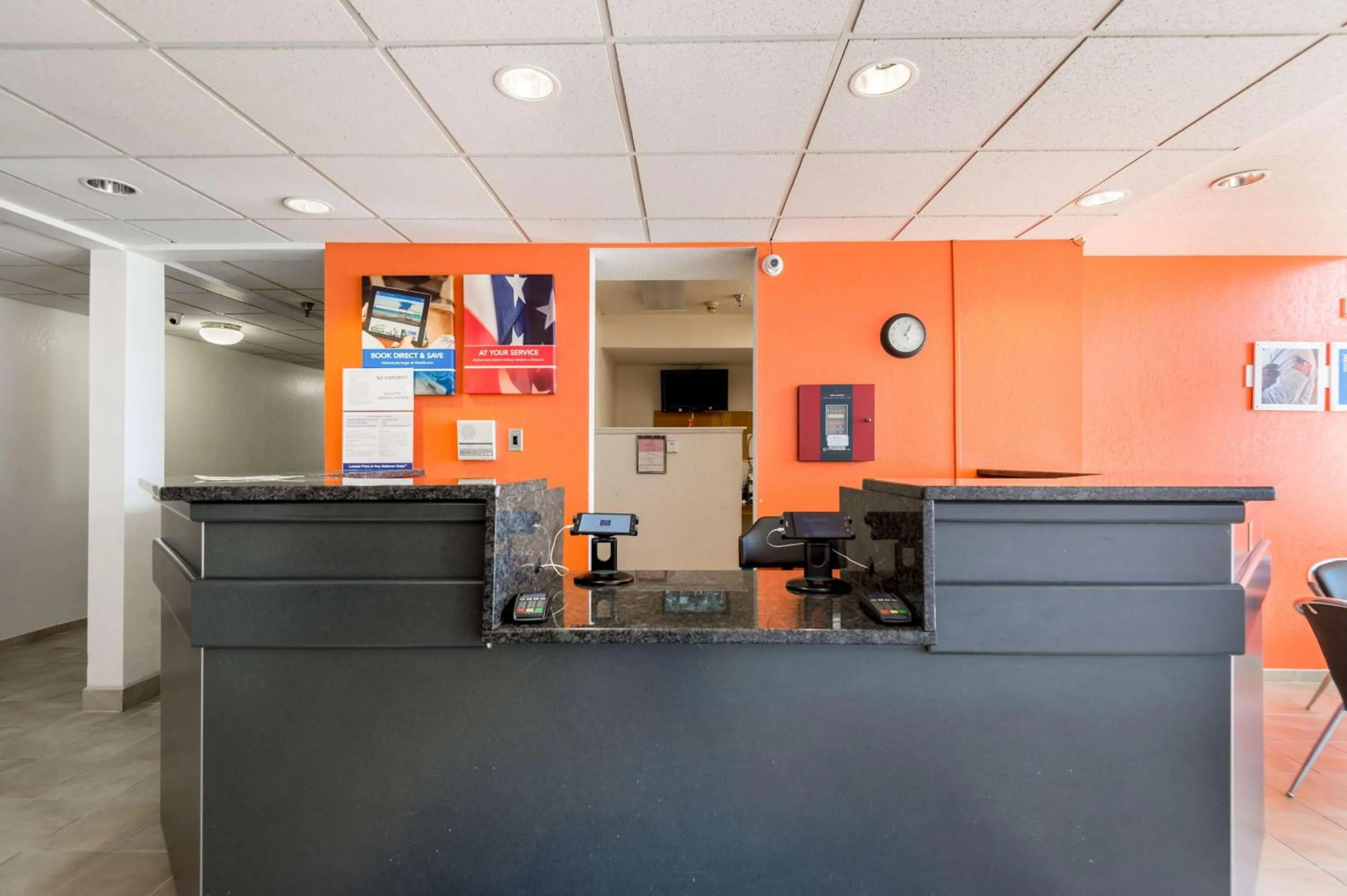 Lobby or reception in Motel 6-Olathe, KS