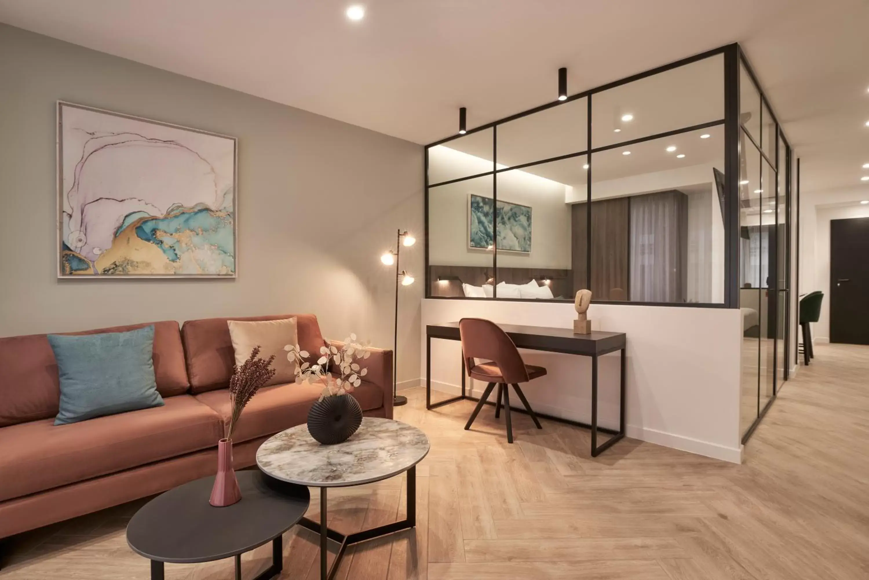 Hestia - Dimitressa 4 Hestia - Dimitressa 4