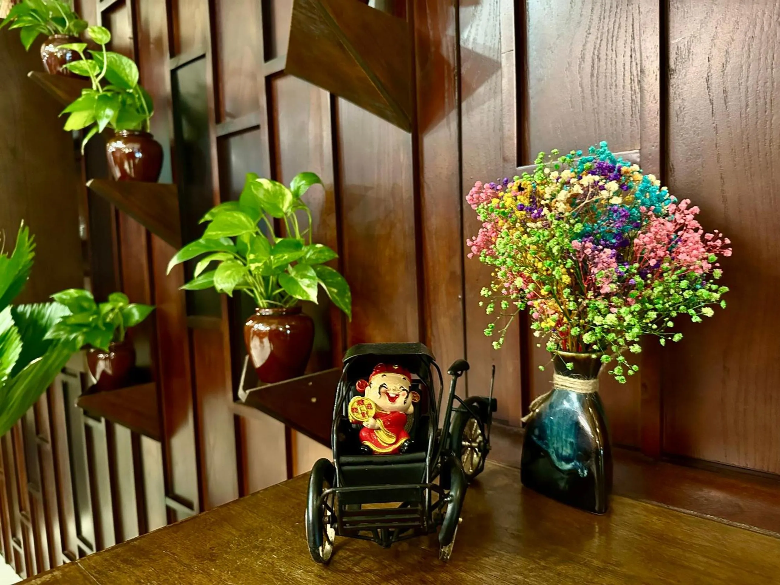 Decorative detail in Sunshine Antique Hotel Saigon