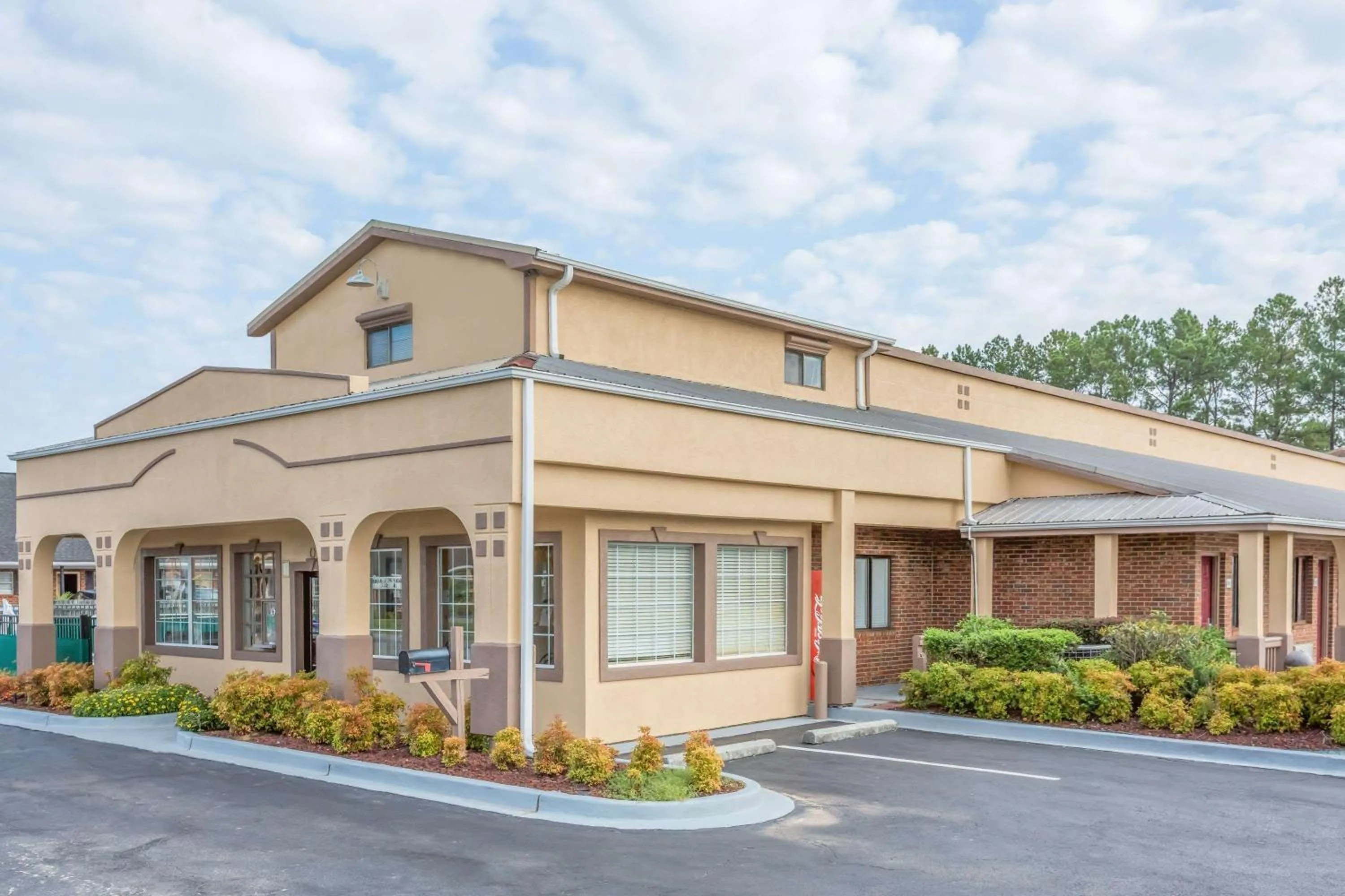 Property building in Super 8 by Wyndham Santee