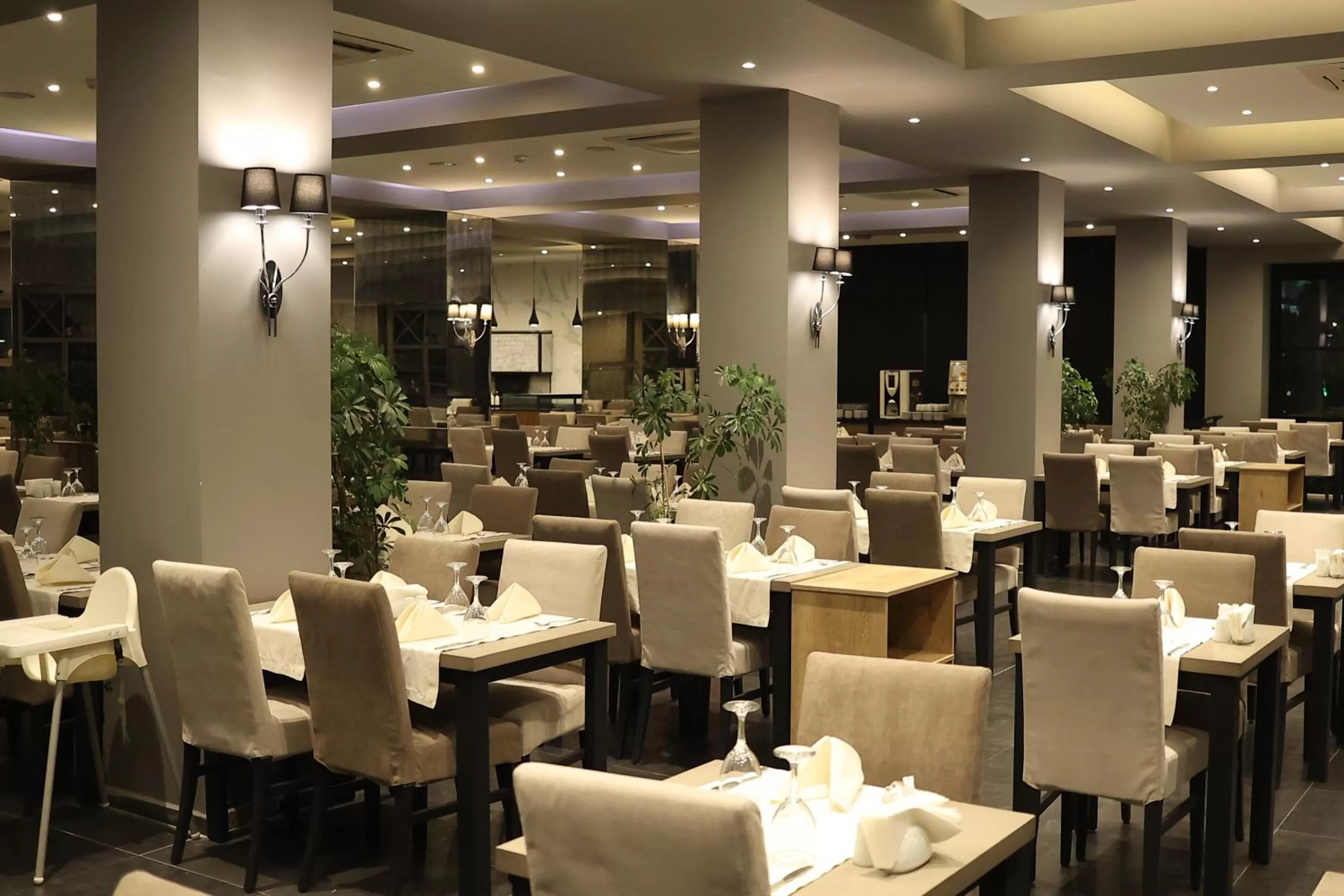 Restaurant/places to eat in Pırıl Hotel Thermal&Beauty SPA