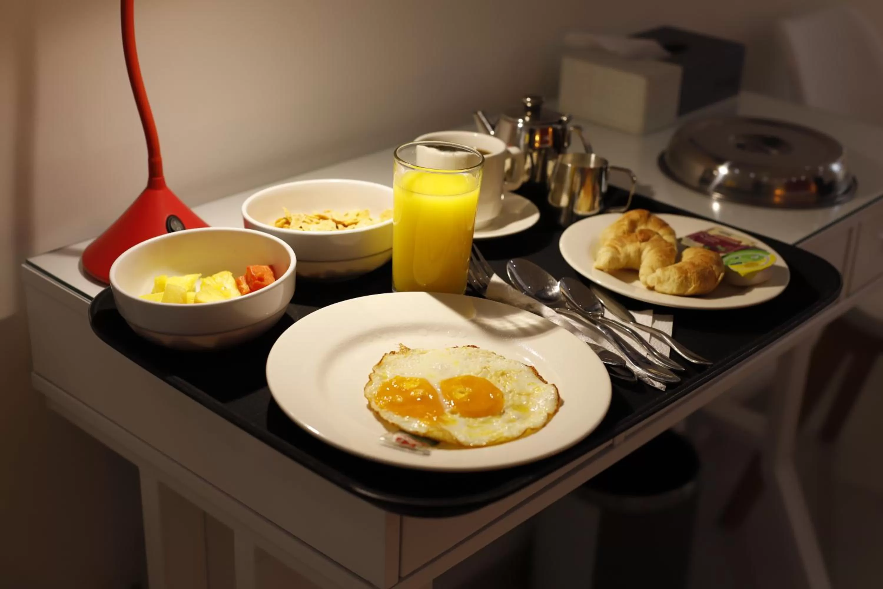 Food and drinks in ON Hotel Cali