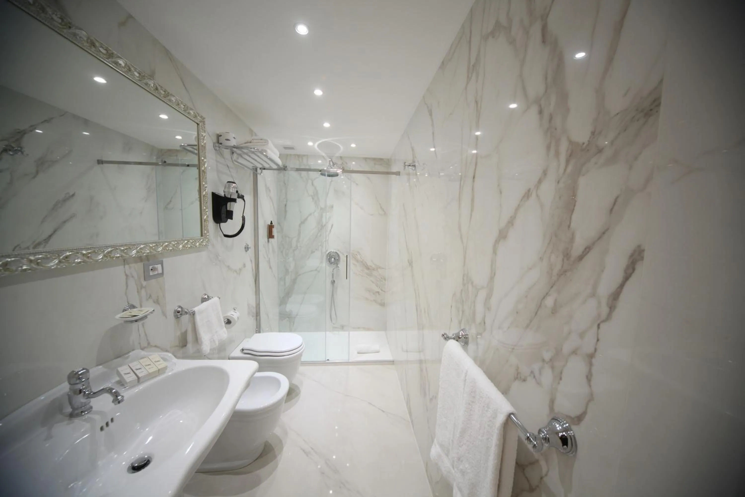 Bathroom in Maison Tritone