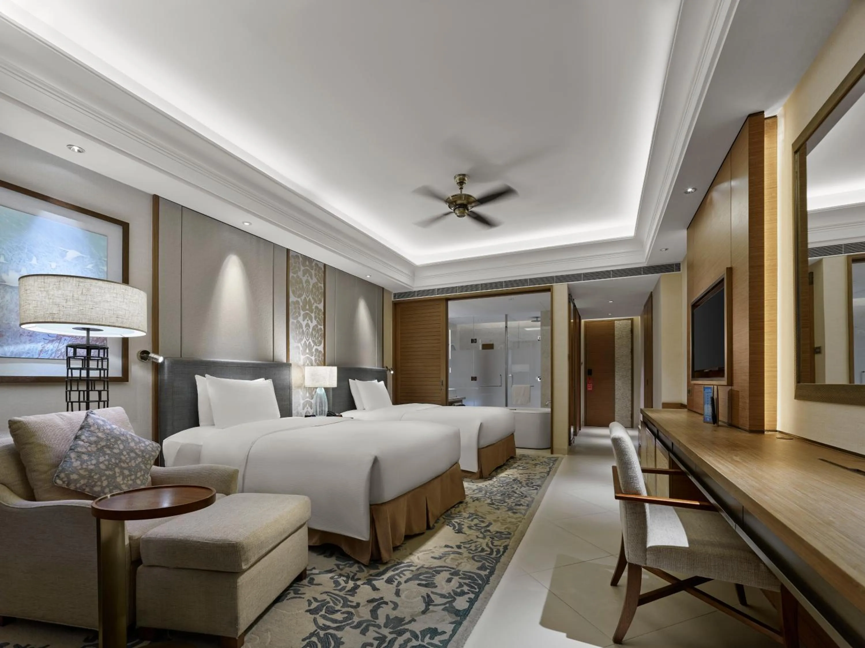 Twin Executive Room in Hilton Haikou Meilan - Beachfront Hotel