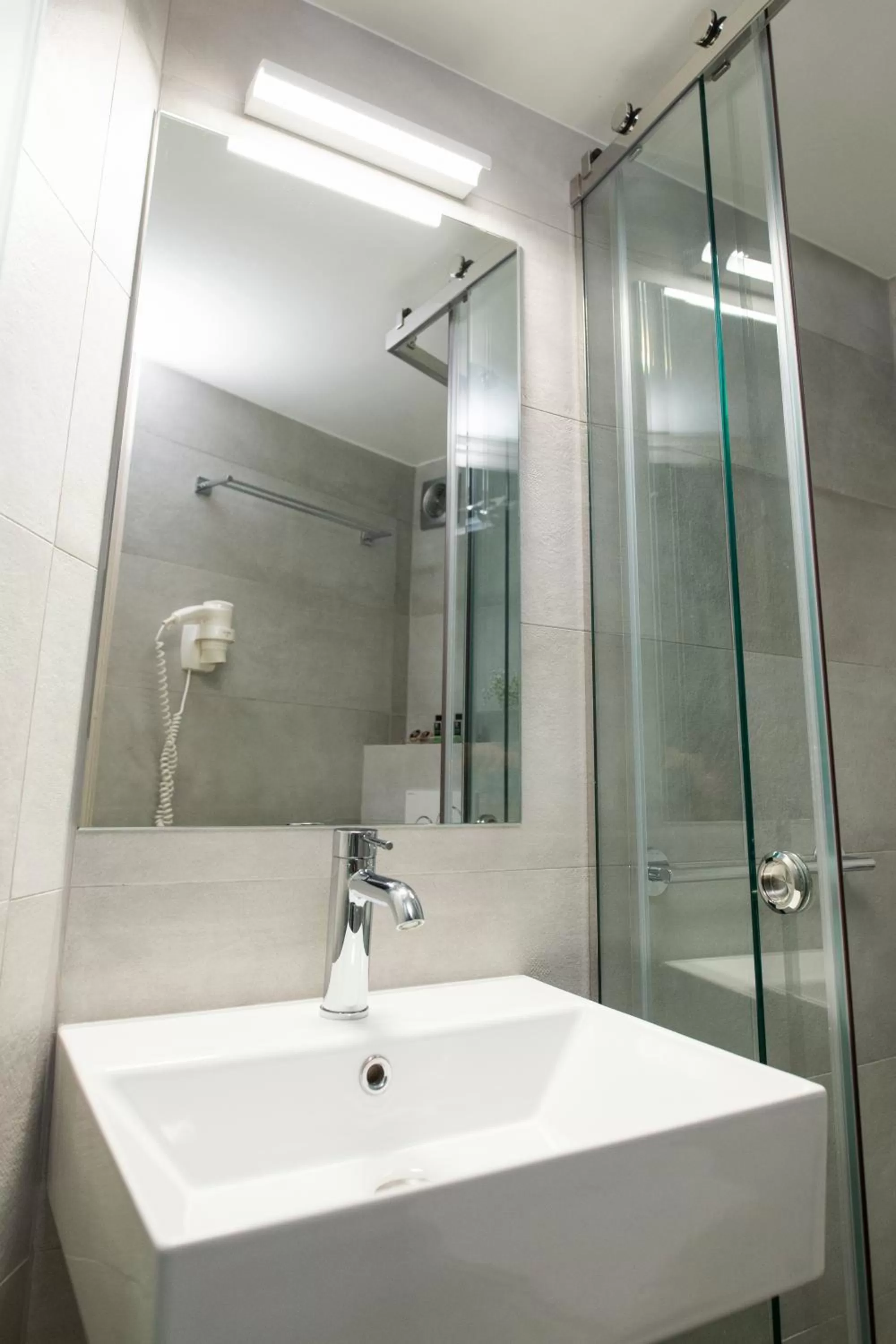 Bathroom in Acropolis View Hotel