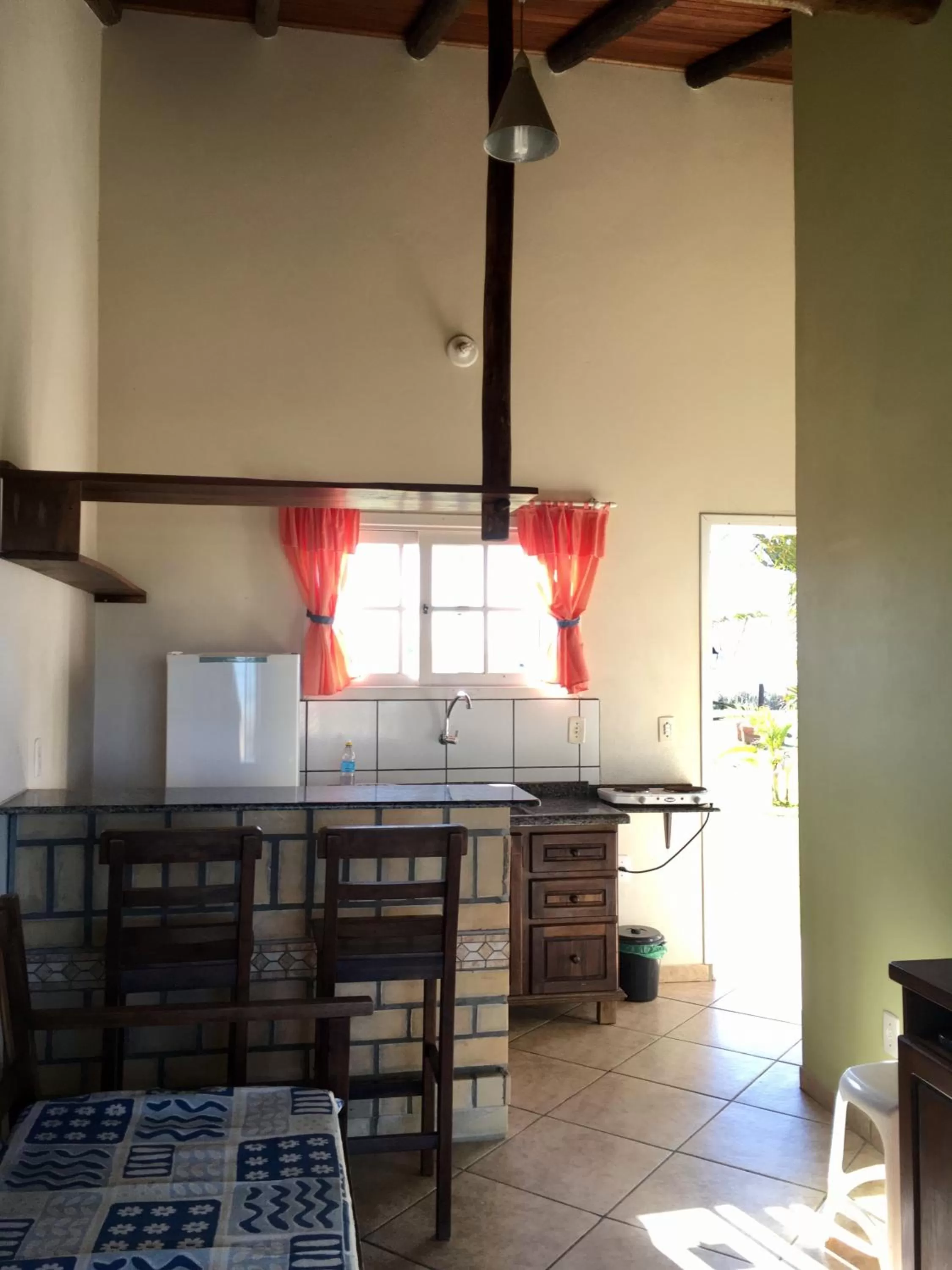 Kitchen or kitchenette in Pousada dos Sambaquis