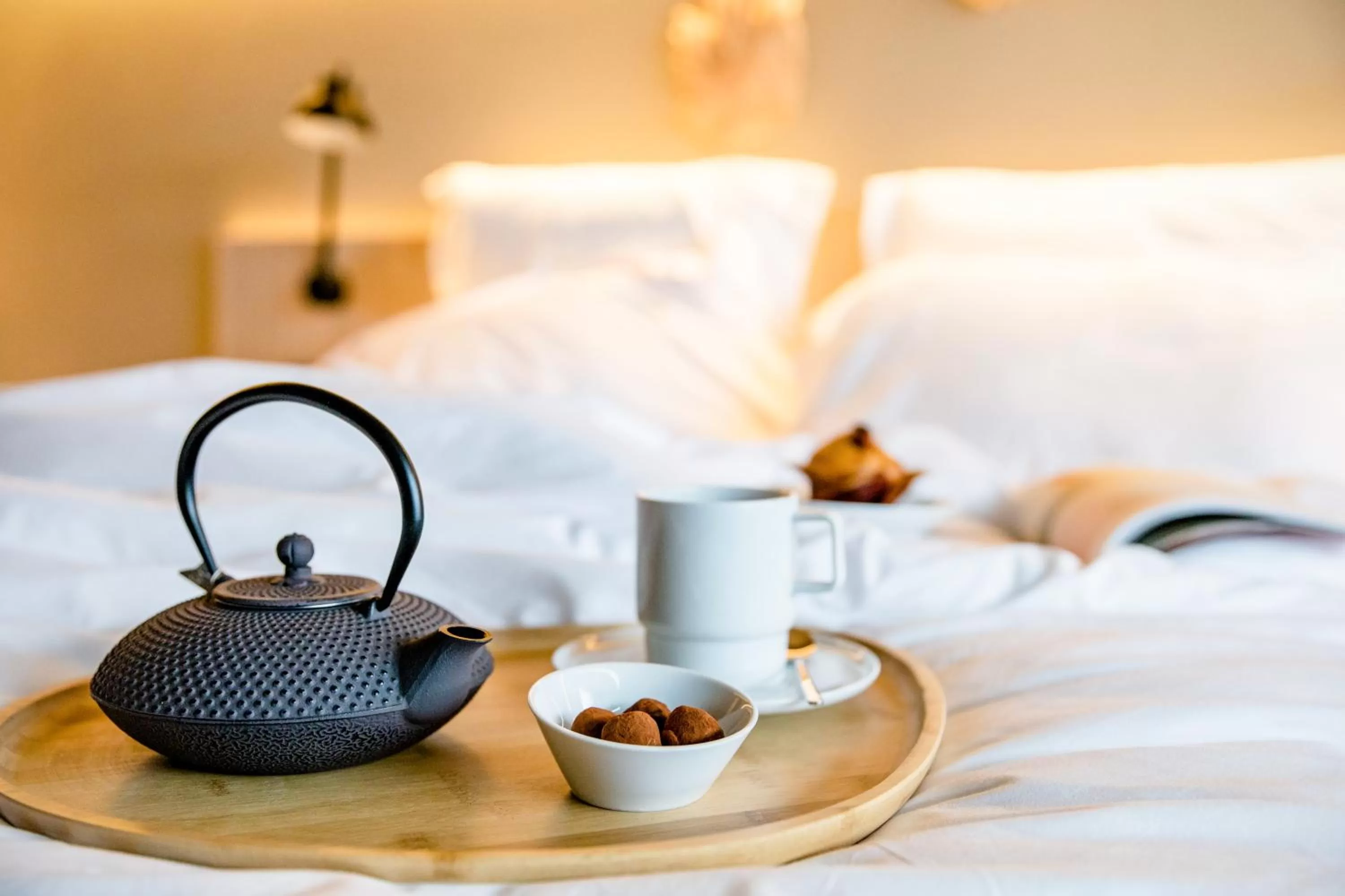 Coffee/tea facilities, Bed in Mercure Fátima