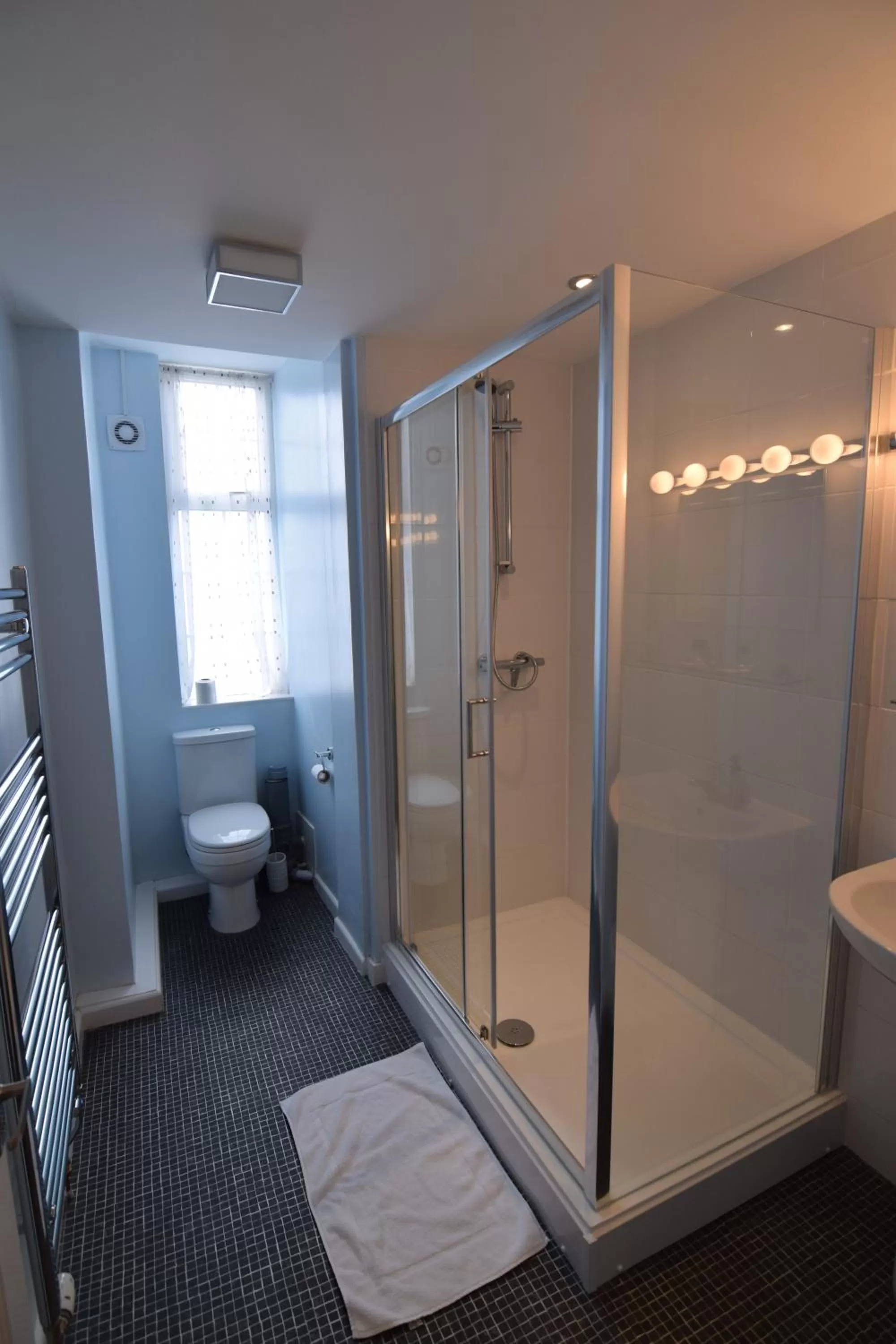 Bathroom in Castle Lodge