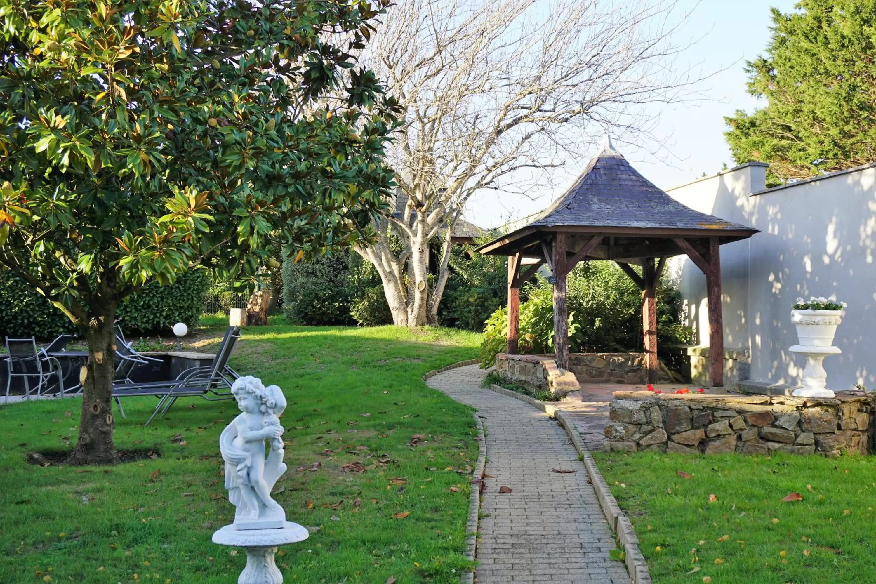 Garden in Domaine du Limonay, The Originals Collection