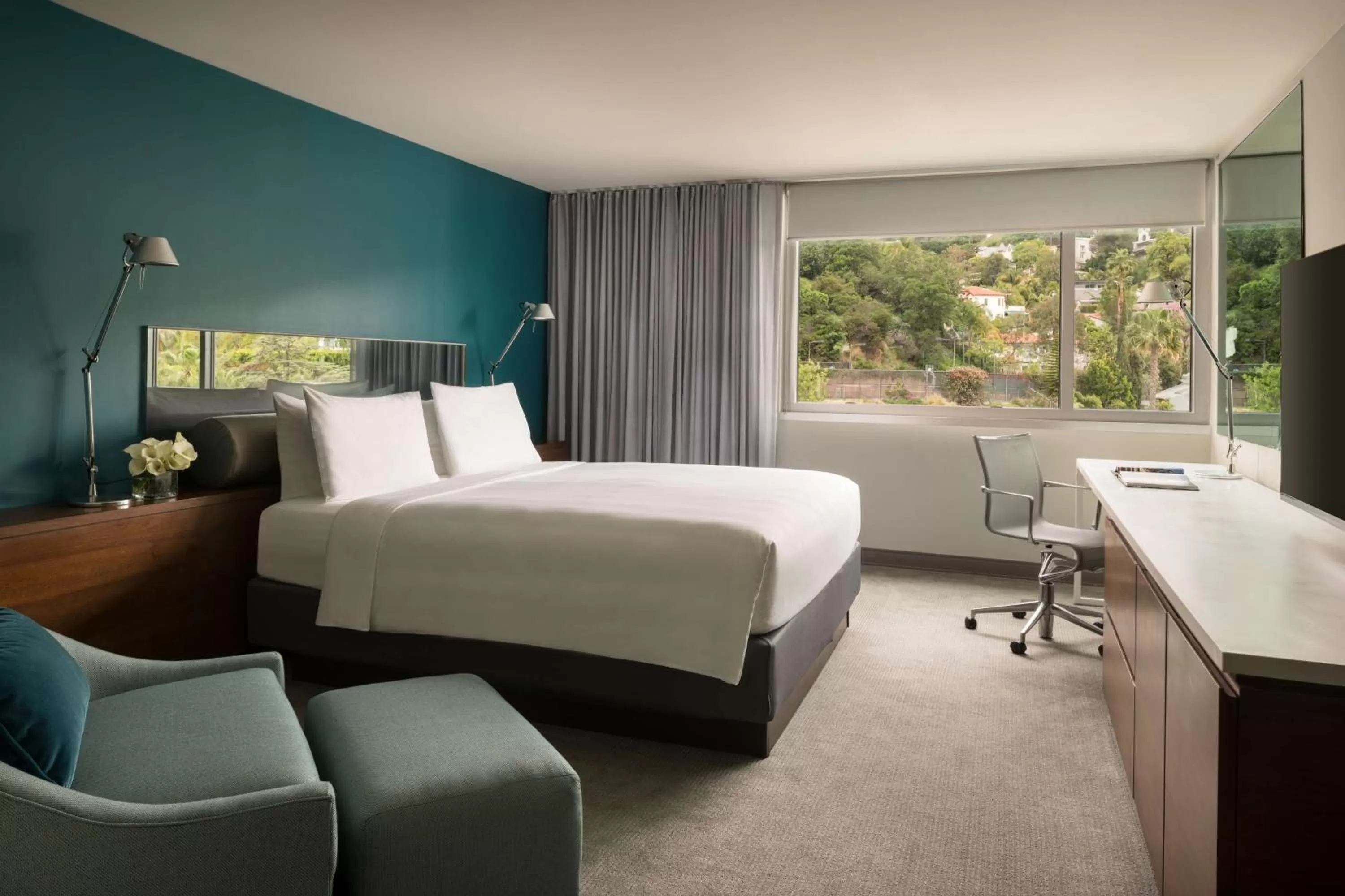 Photo of the whole room, Bed in Andaz West Hollywood, By Hyatt