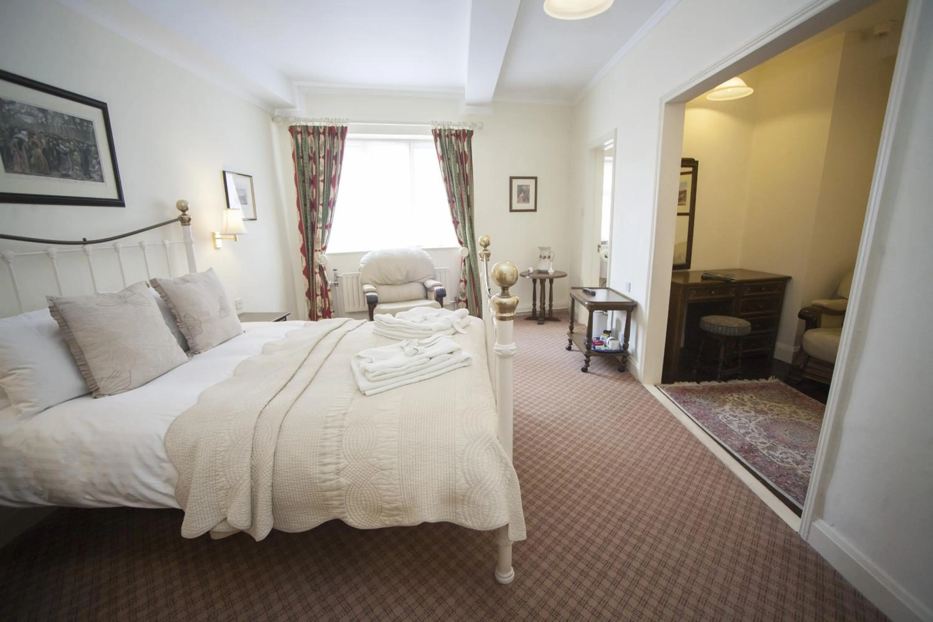 Bedroom, Bed in The Lion Hotel Shrewsbury