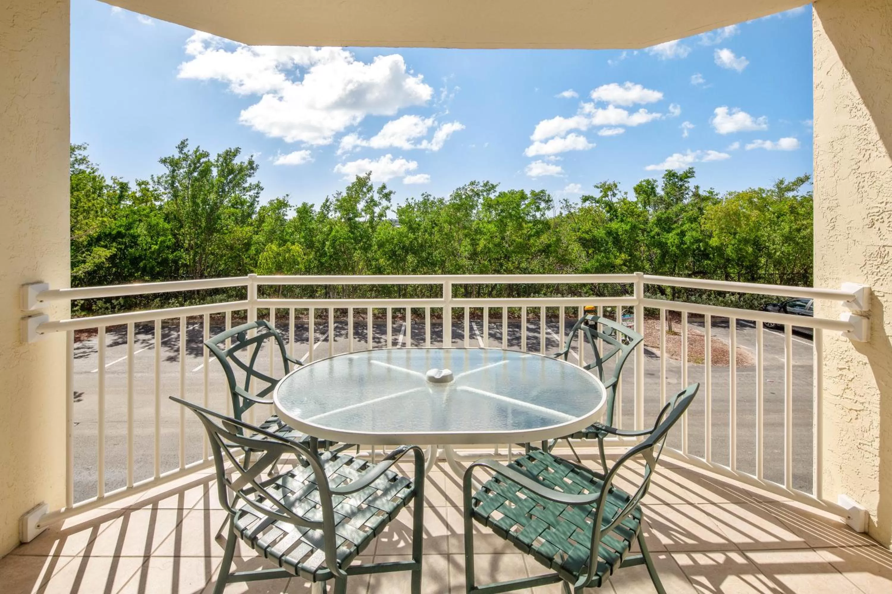 Balcony/Terrace in Sunrise Suites Tahiti Suite #104