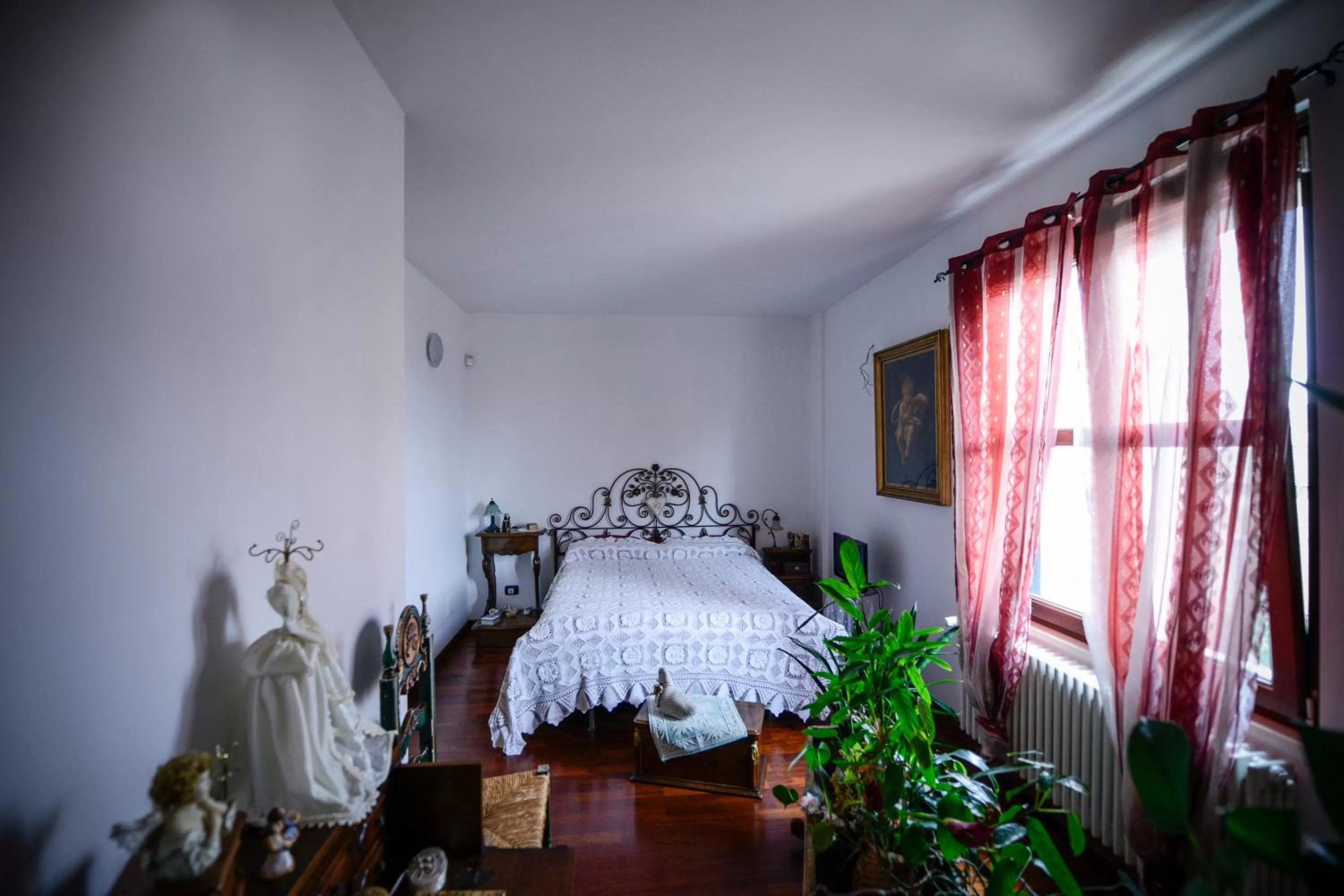 Bedroom, Bed in Il Giardino Incantato