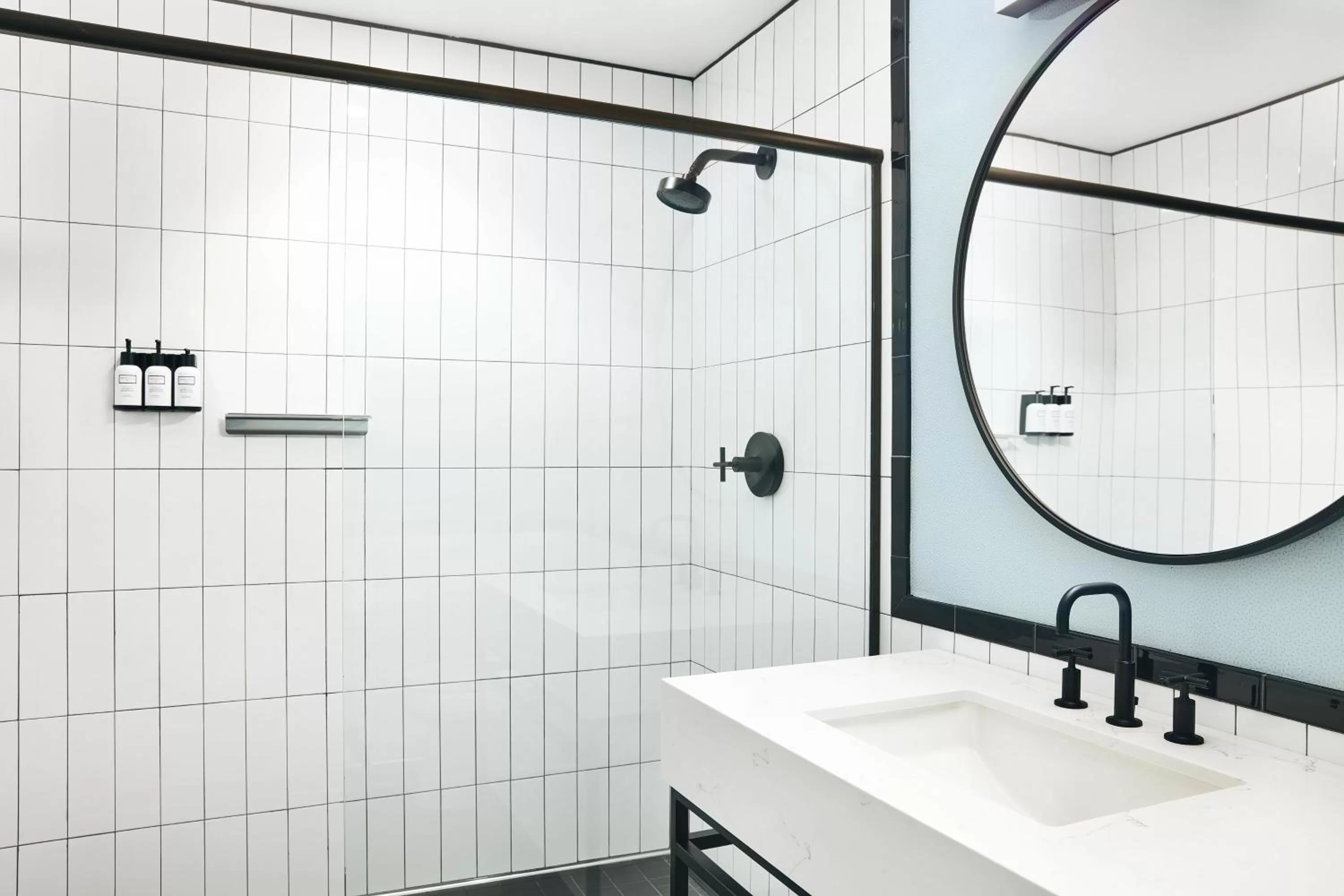 Bathroom in Kinley Cincinnati Downtown, a Tribute Portfolio Hotel