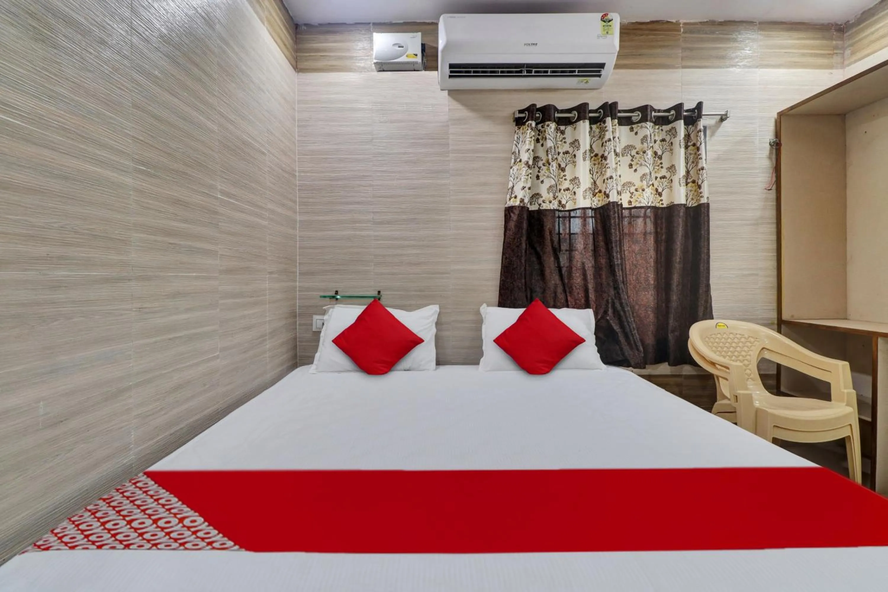 Bedroom, Bed in Hotel Vallabha Residency