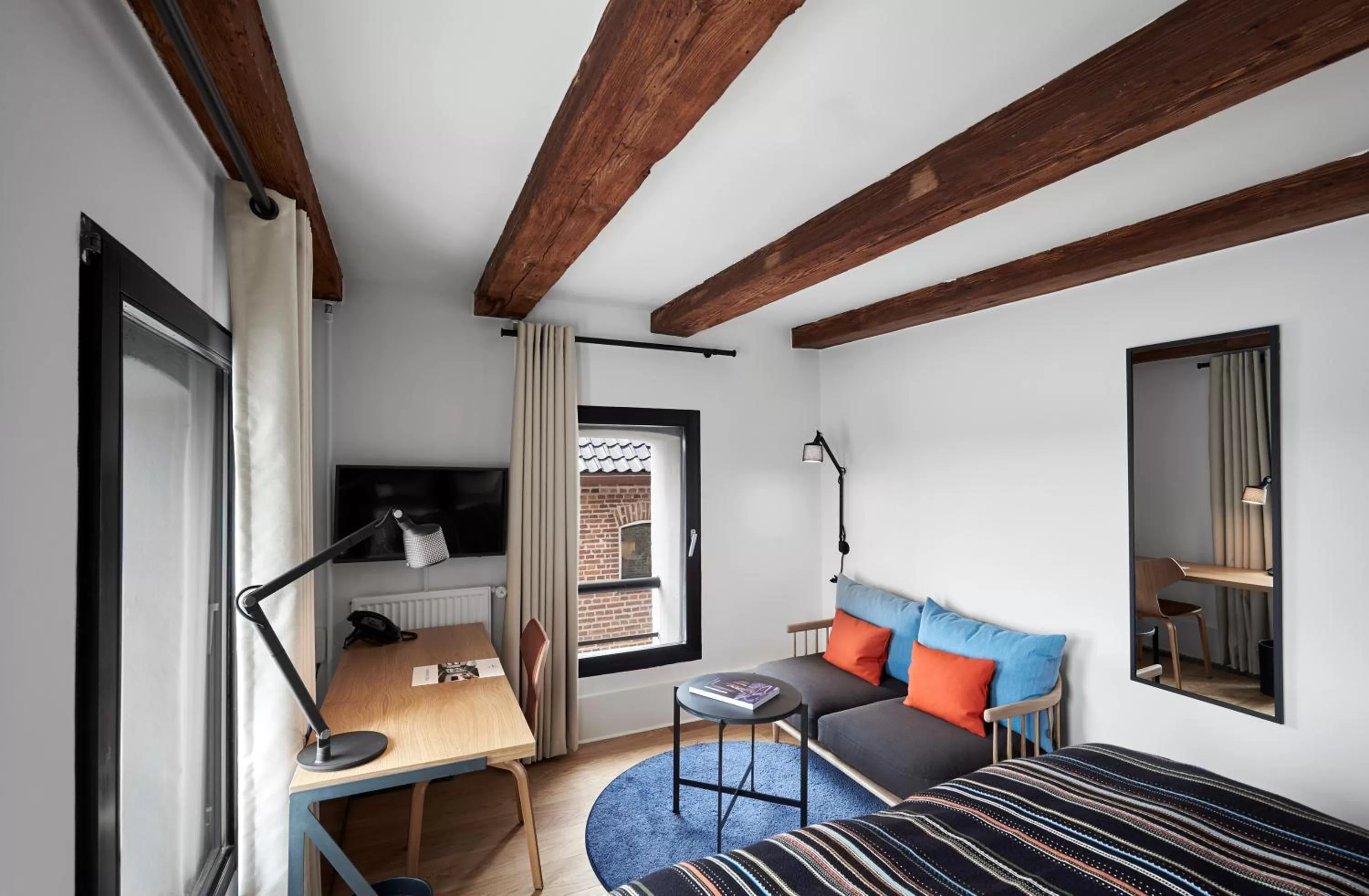 Photo of the whole room, Bed in 71 Nyhavn Hotel