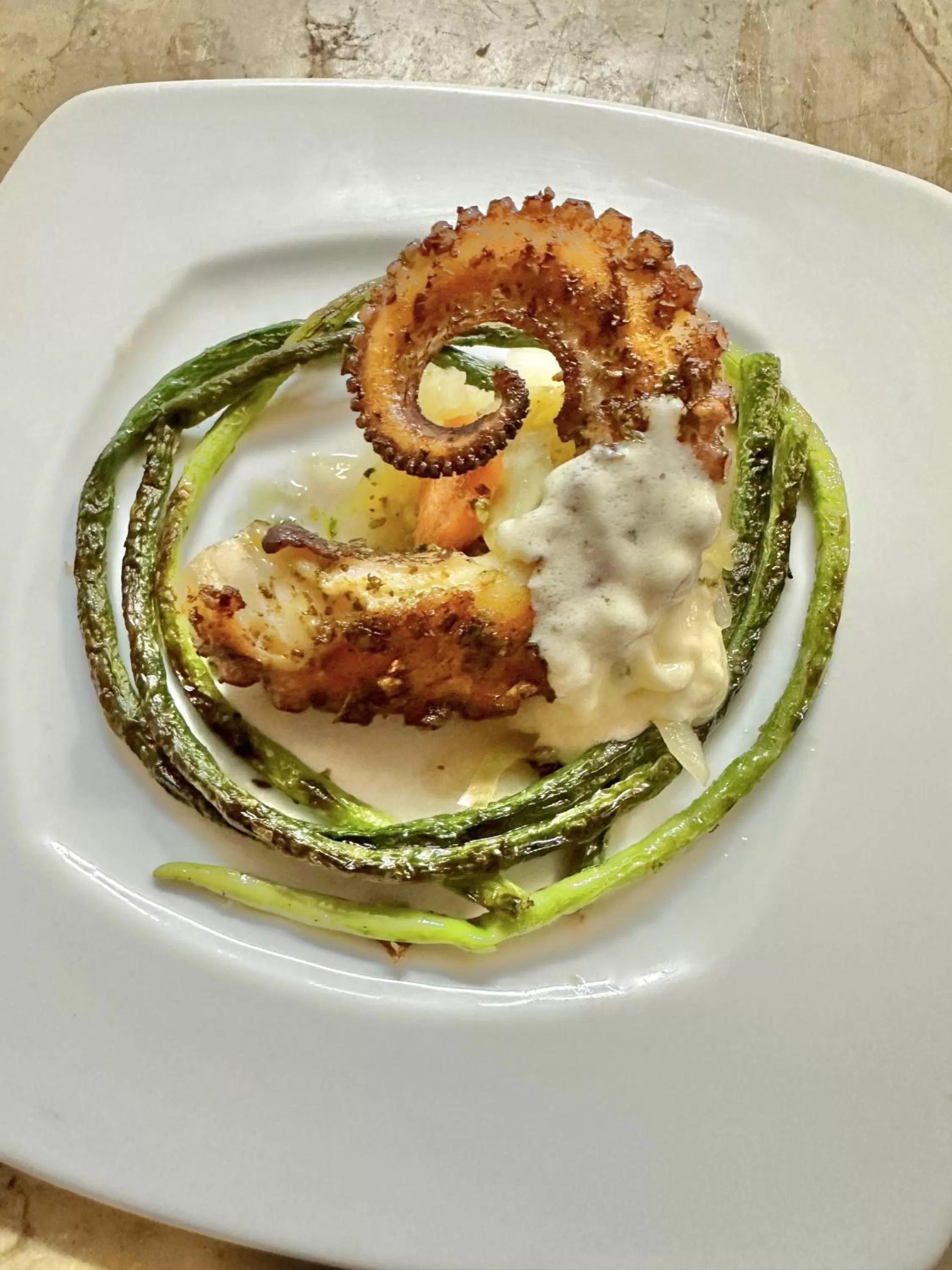 Restaurant/places to eat in Hotel Cielo Rojo