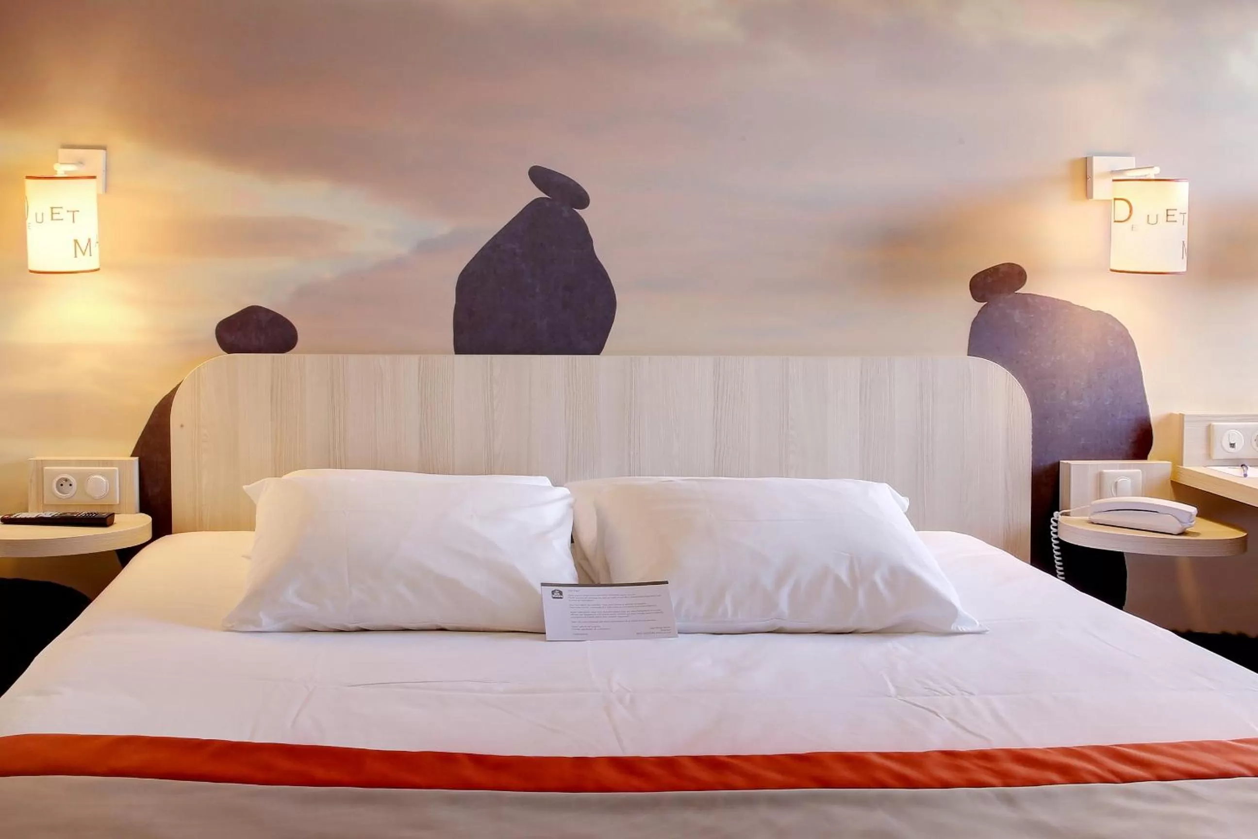 Bedroom, Bed in Best Western Auray le Loch