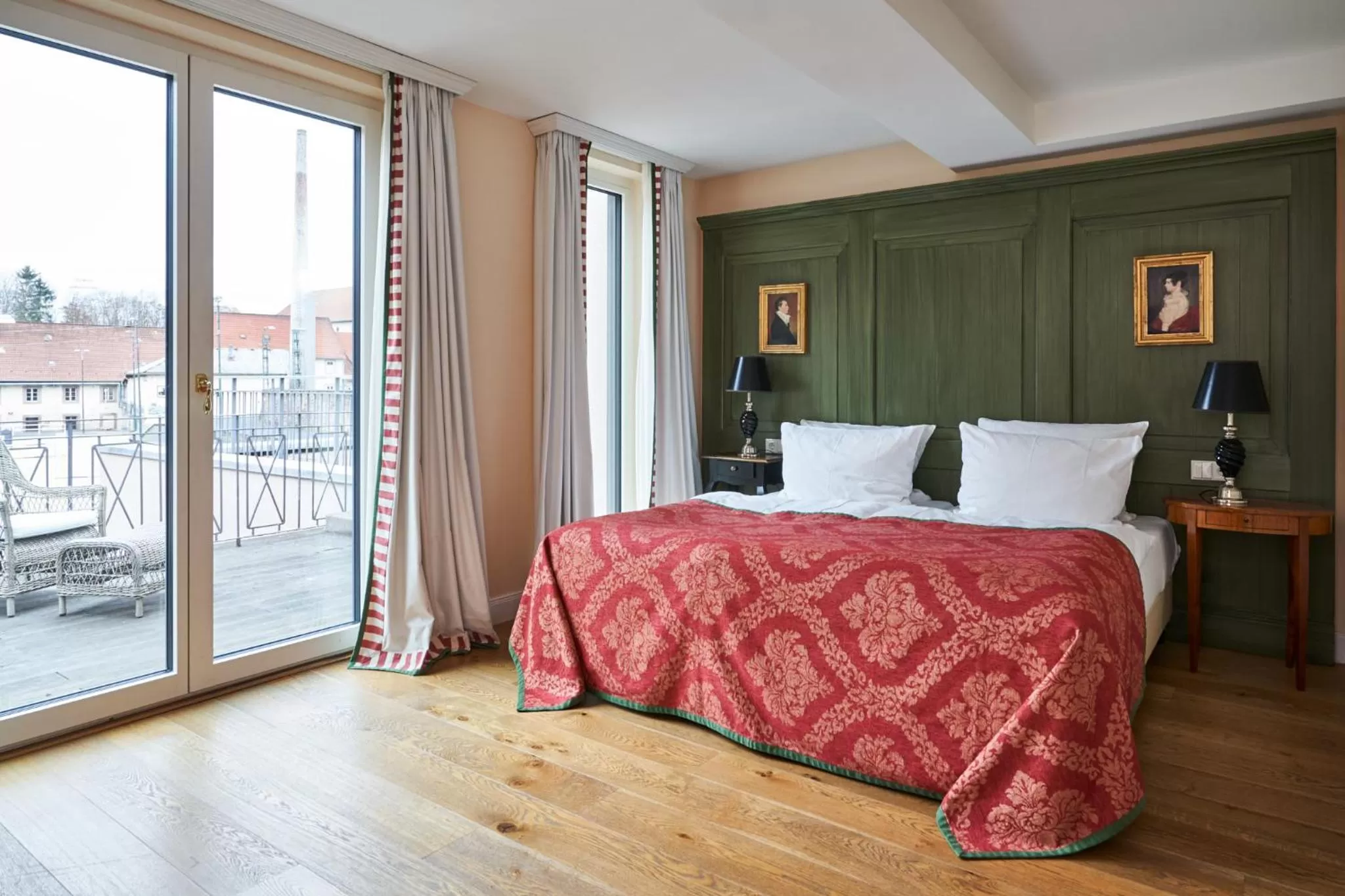 Photo of the whole room, Bed in Relais & Châteaux Hardenberg BurgHotel