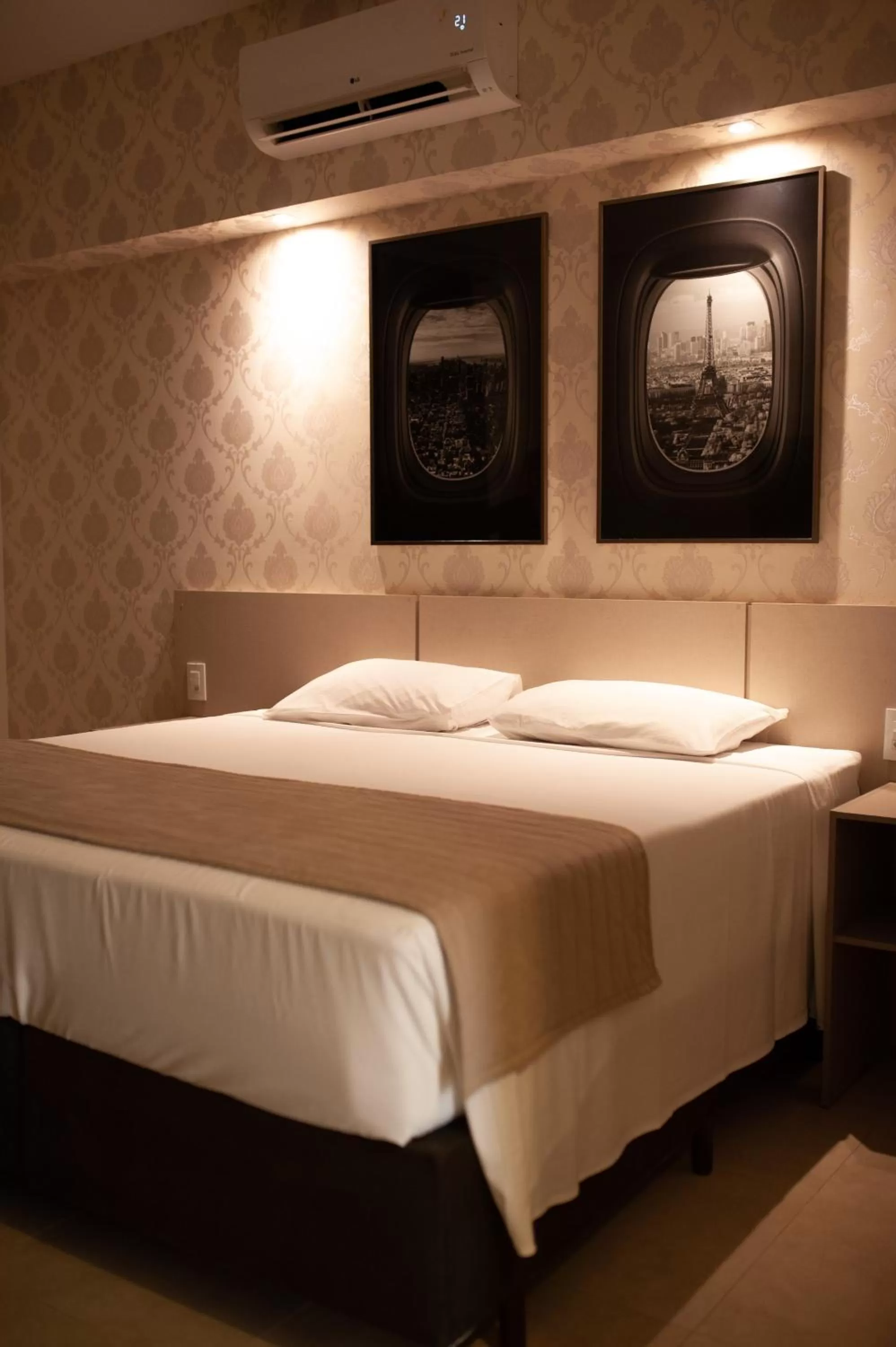 Bed in Bristol Infinity Rio Claro