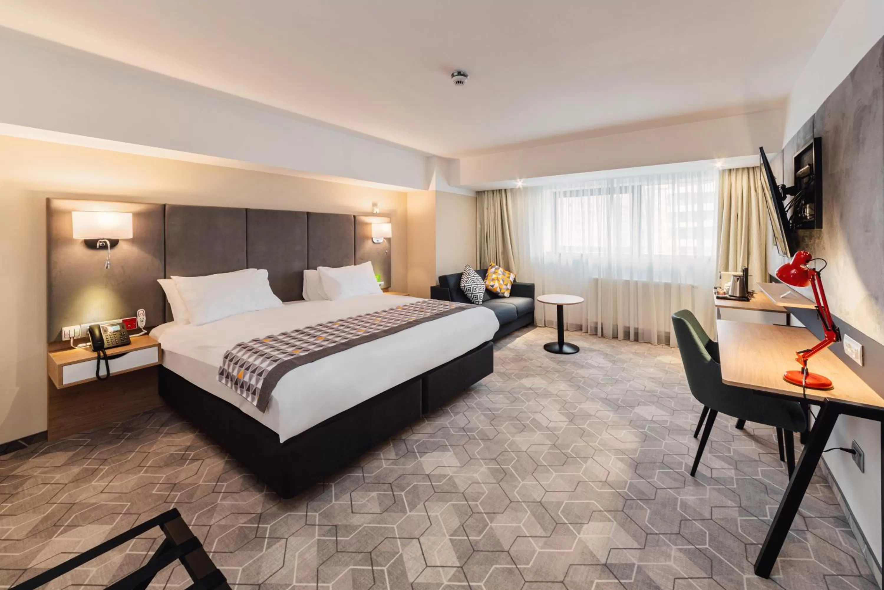Bed in Holiday Inn Bucharest - Times by IHG
