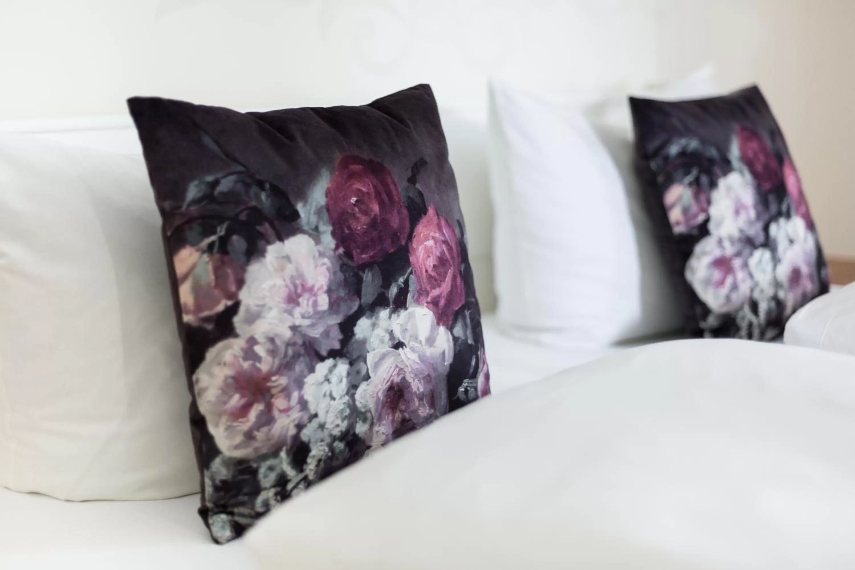 Other, Bed in Hotel Löwen-Weinstube