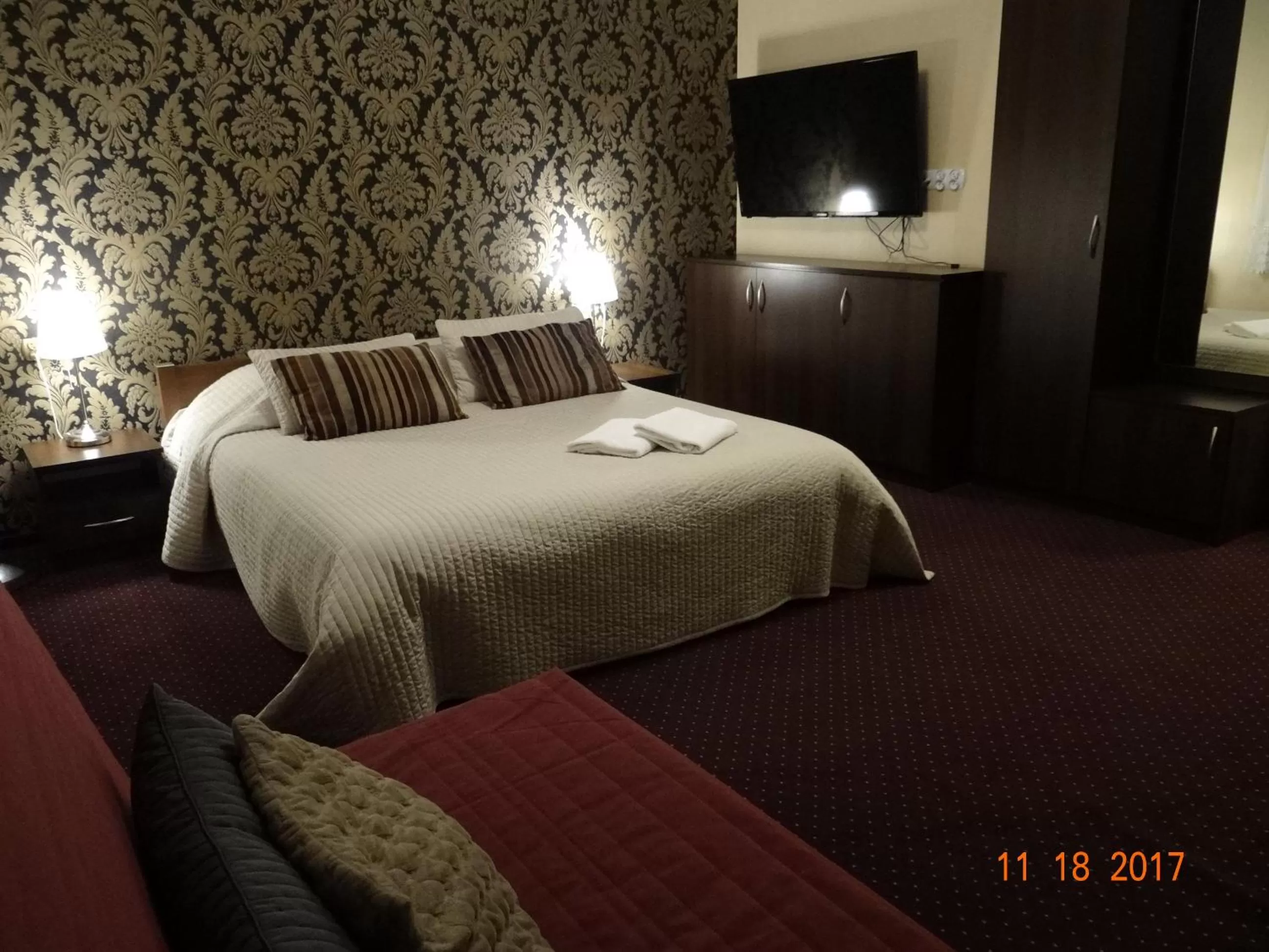 Photo of the whole room, Bed in "Arkadia"