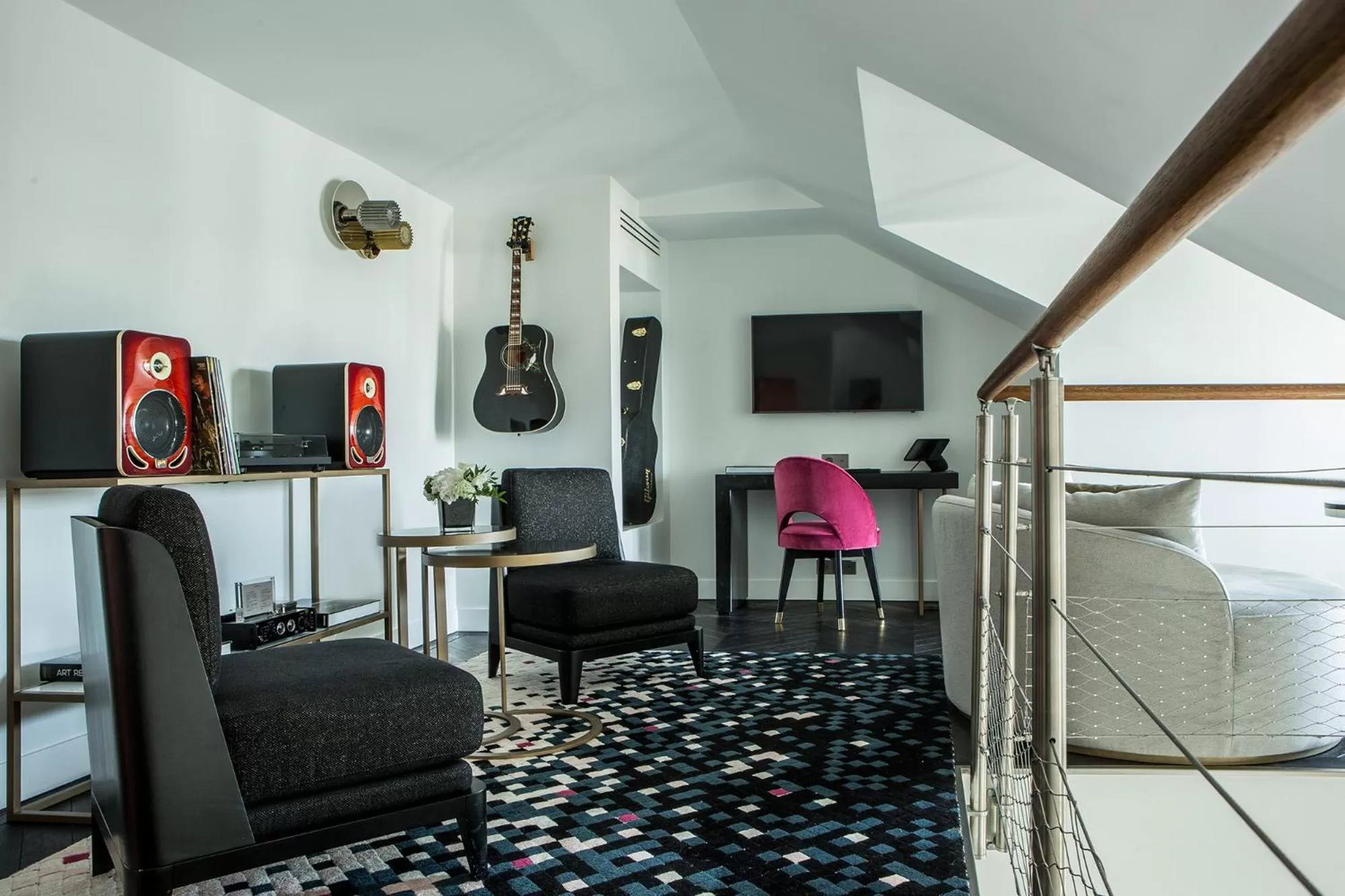 TV and multimedia, Bed in Fauchon l'Hôtel Paris