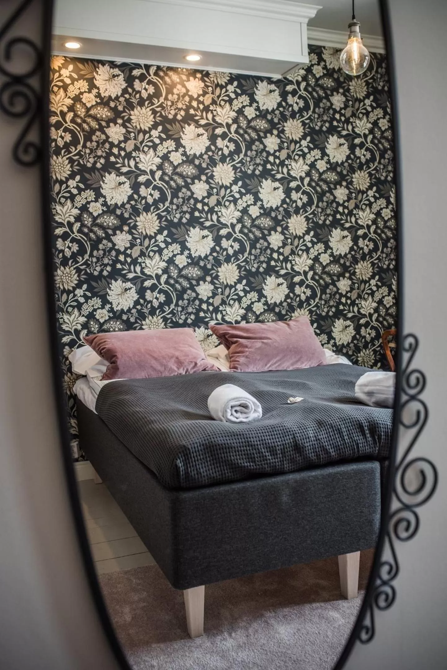 Bed in Vanha pappila Hetki Oy