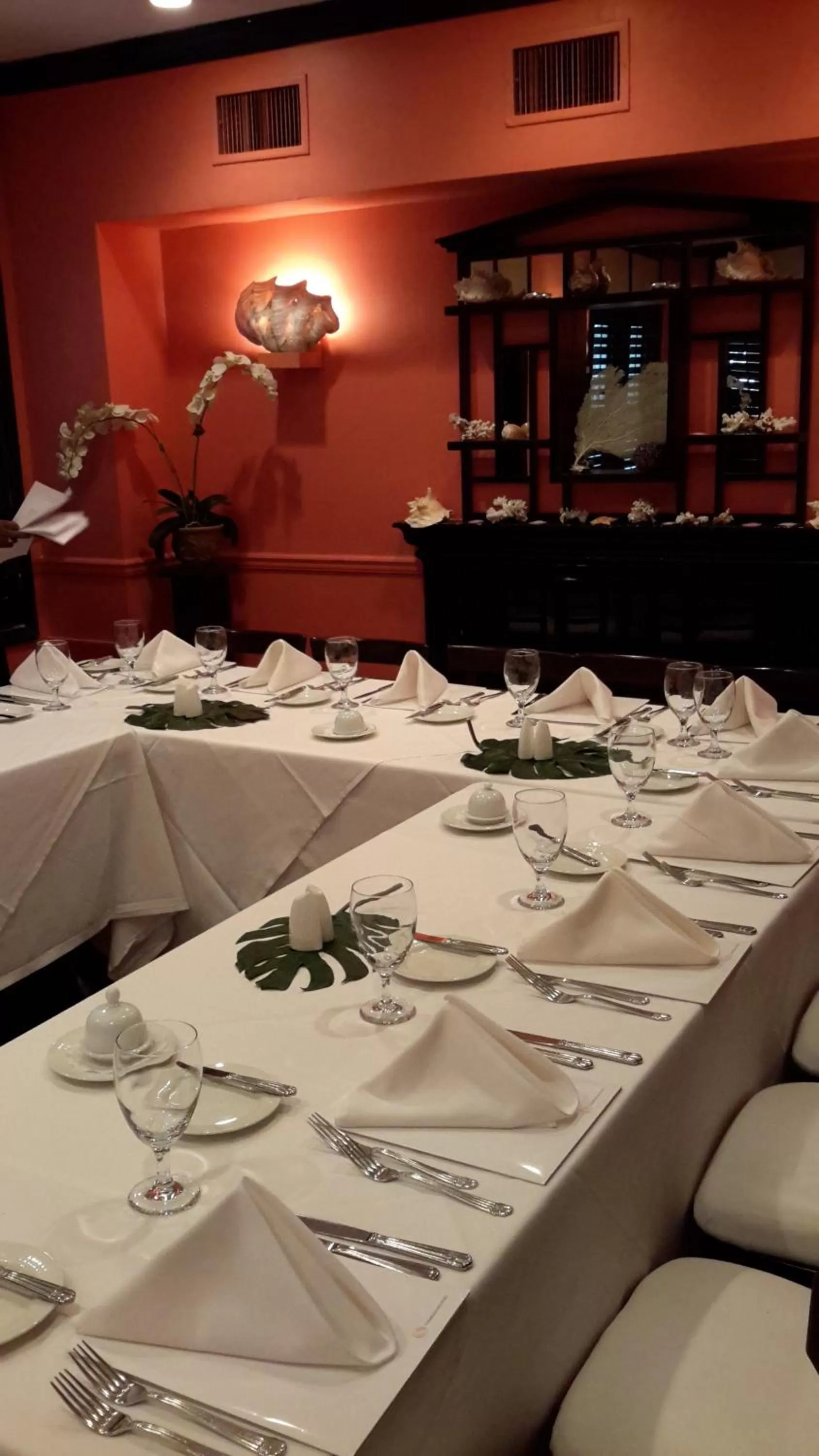 Restaurant/places to eat in The Caribbean Court Boutique Hotel