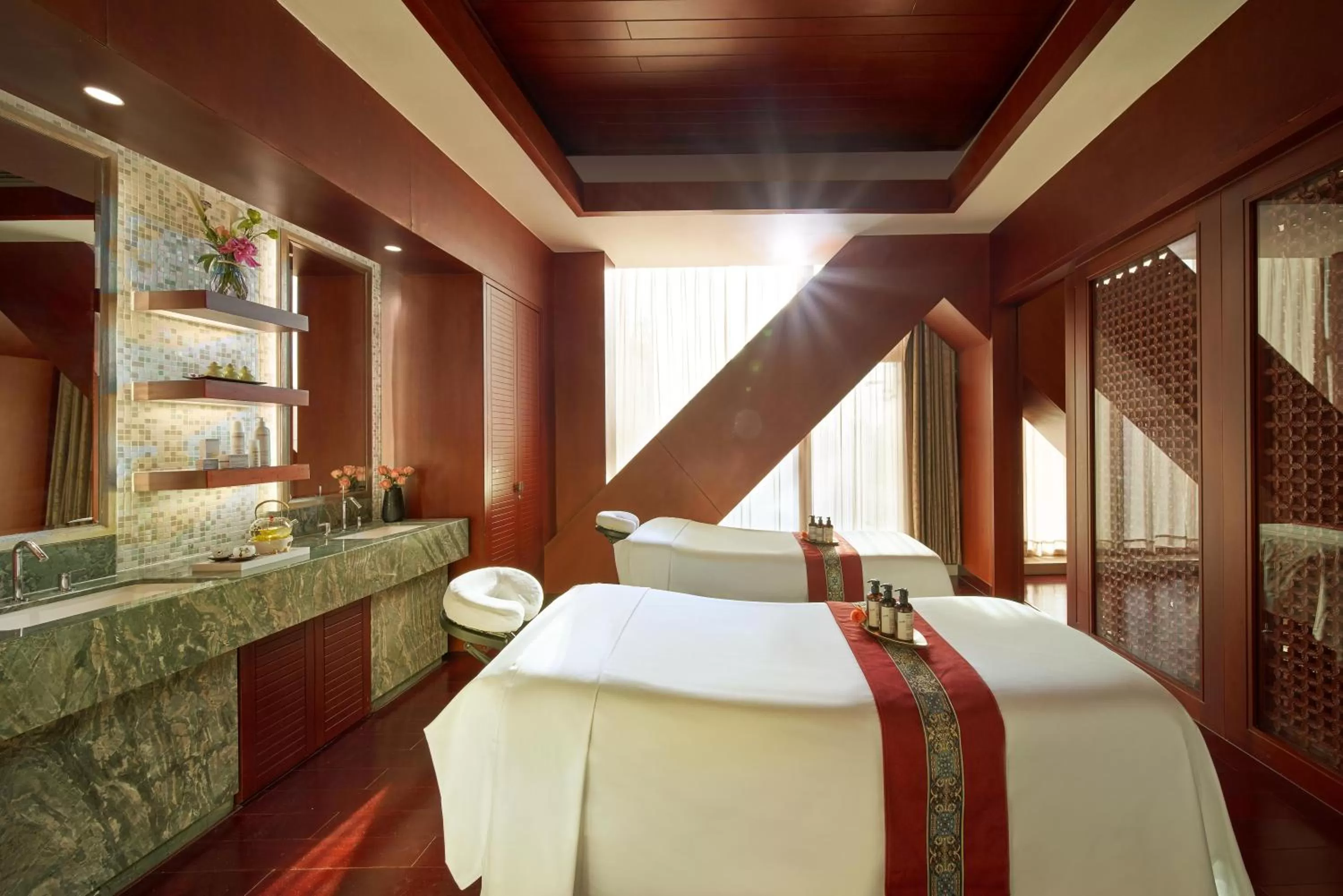 Spa and wellness centre/facilities, Bed in Fairmont Beijing - 20 minutes to Forbidden City by metro