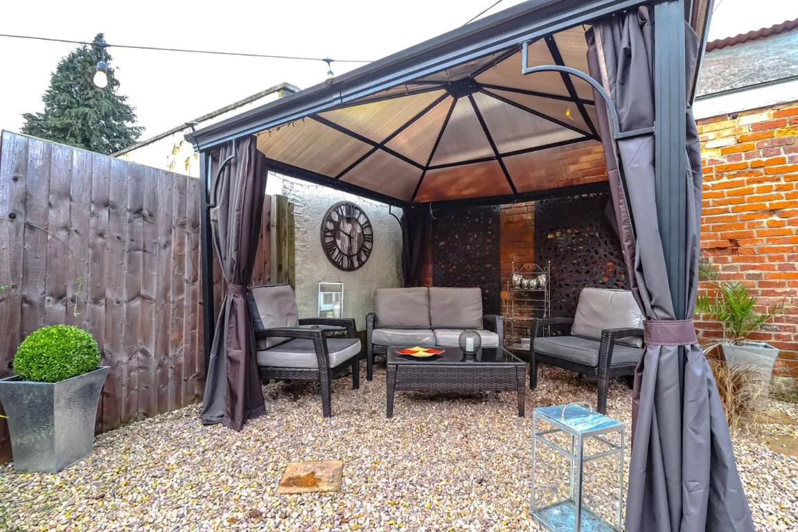 BBQ facilities in Little Lodge B&B Lutterworth