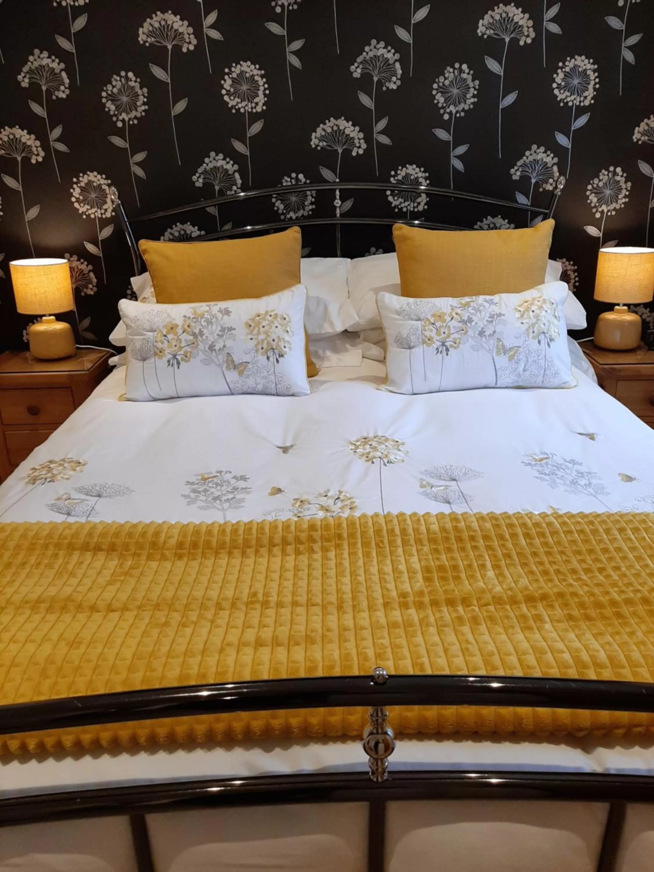 Bed in Oak Lodge B&B