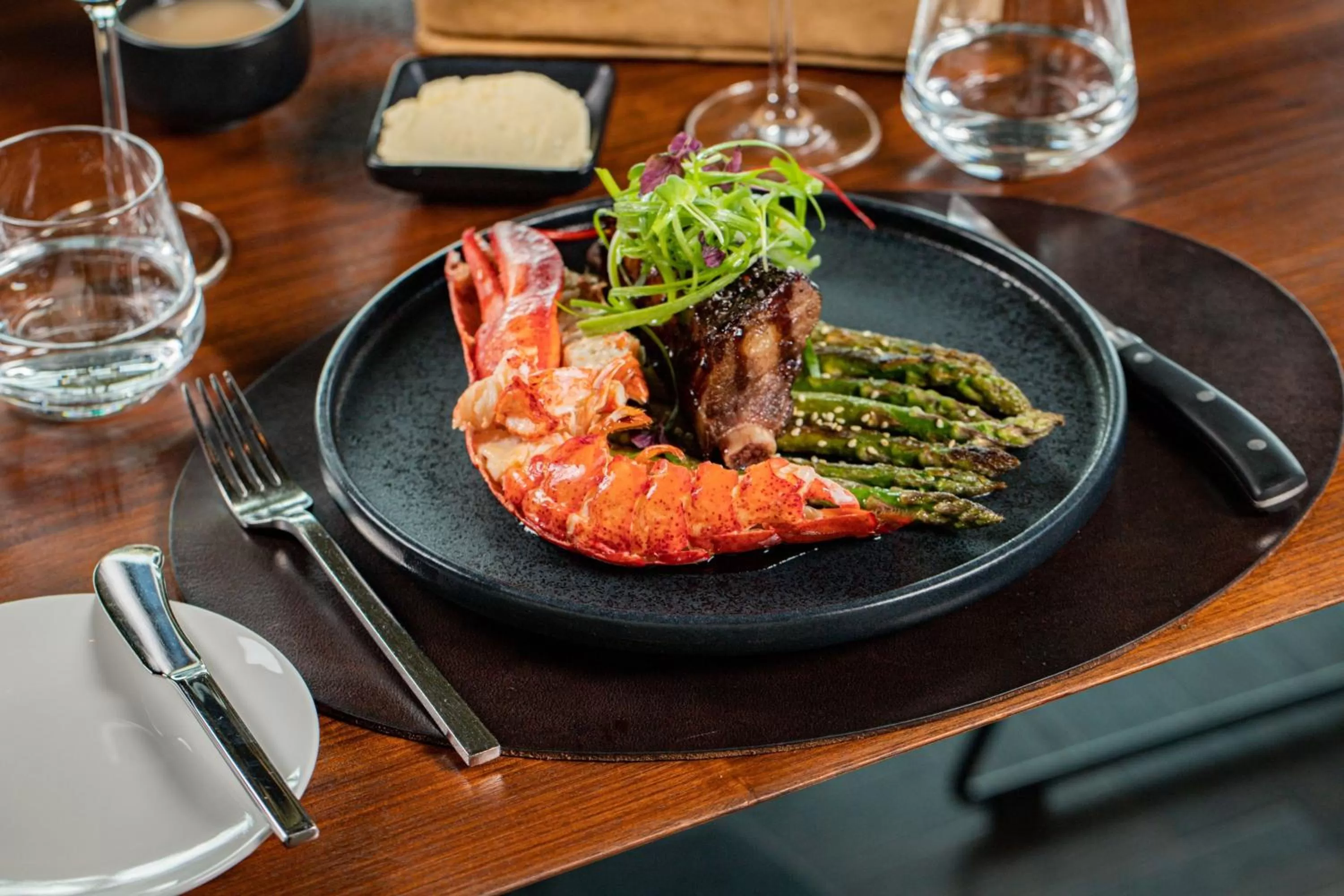 Restaurant/places to eat in Le Méridien Hamburg