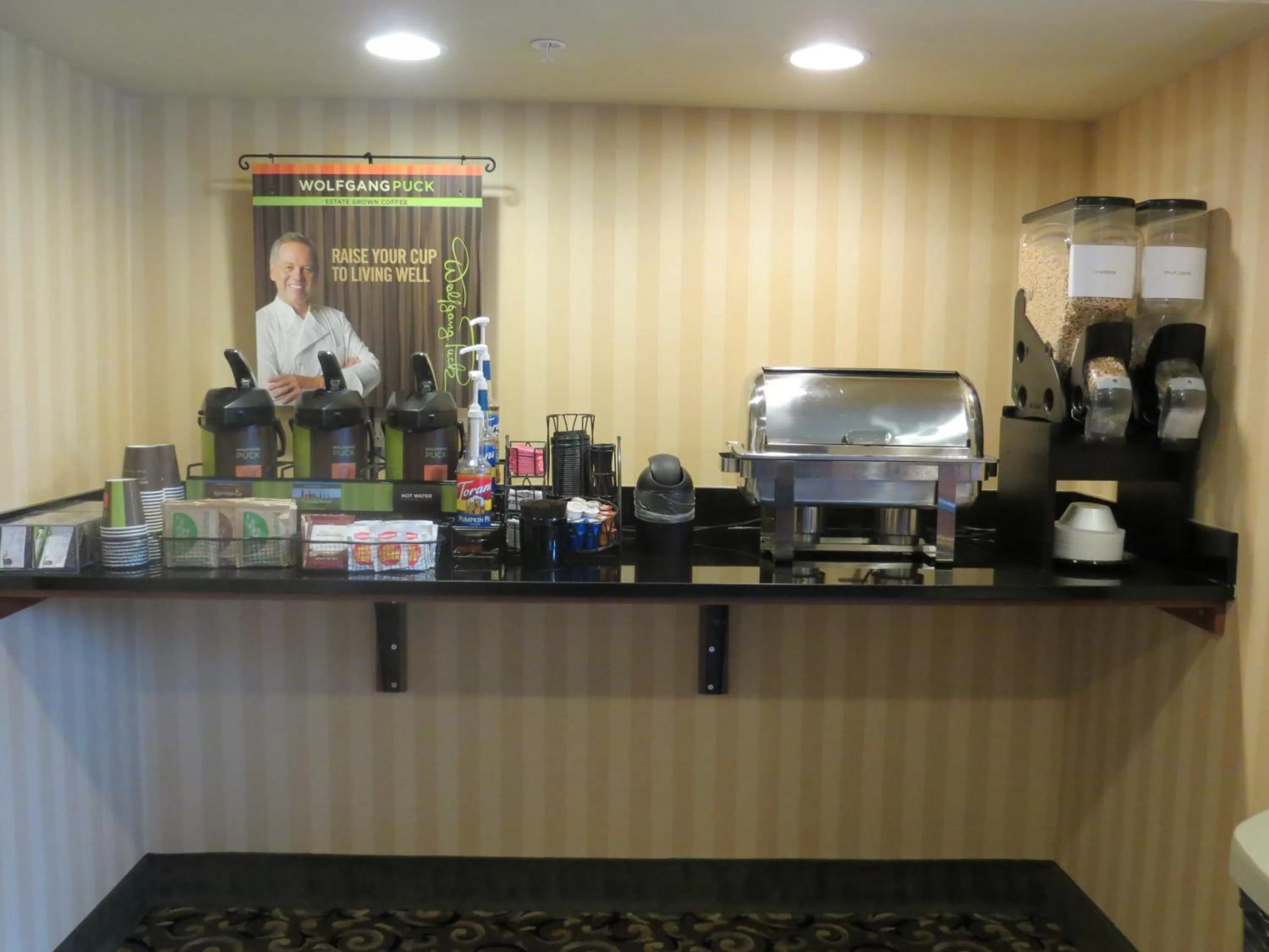 Restaurant/places to eat in Cobblestone Inn & Suites - Brillion