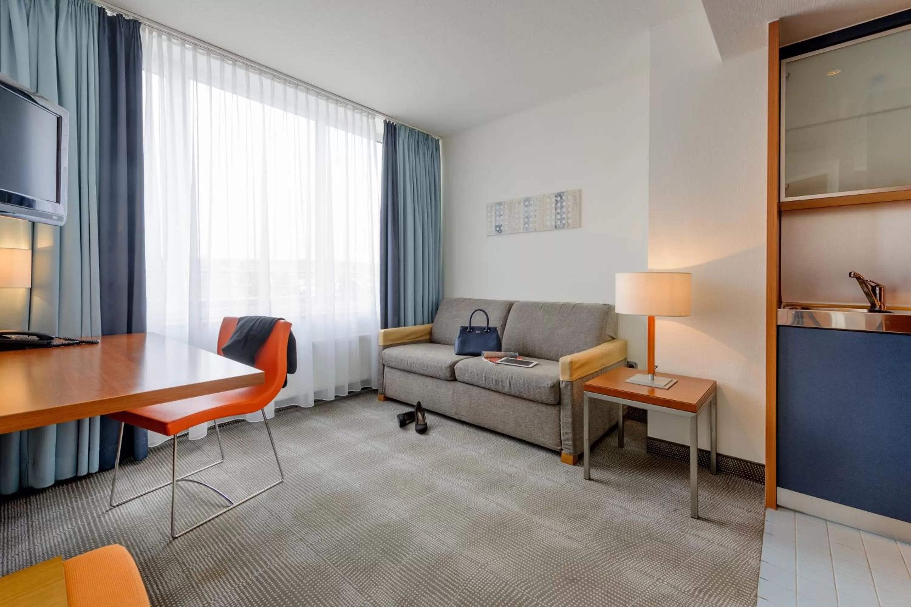 Photo of the whole room in Novotel Erlangen