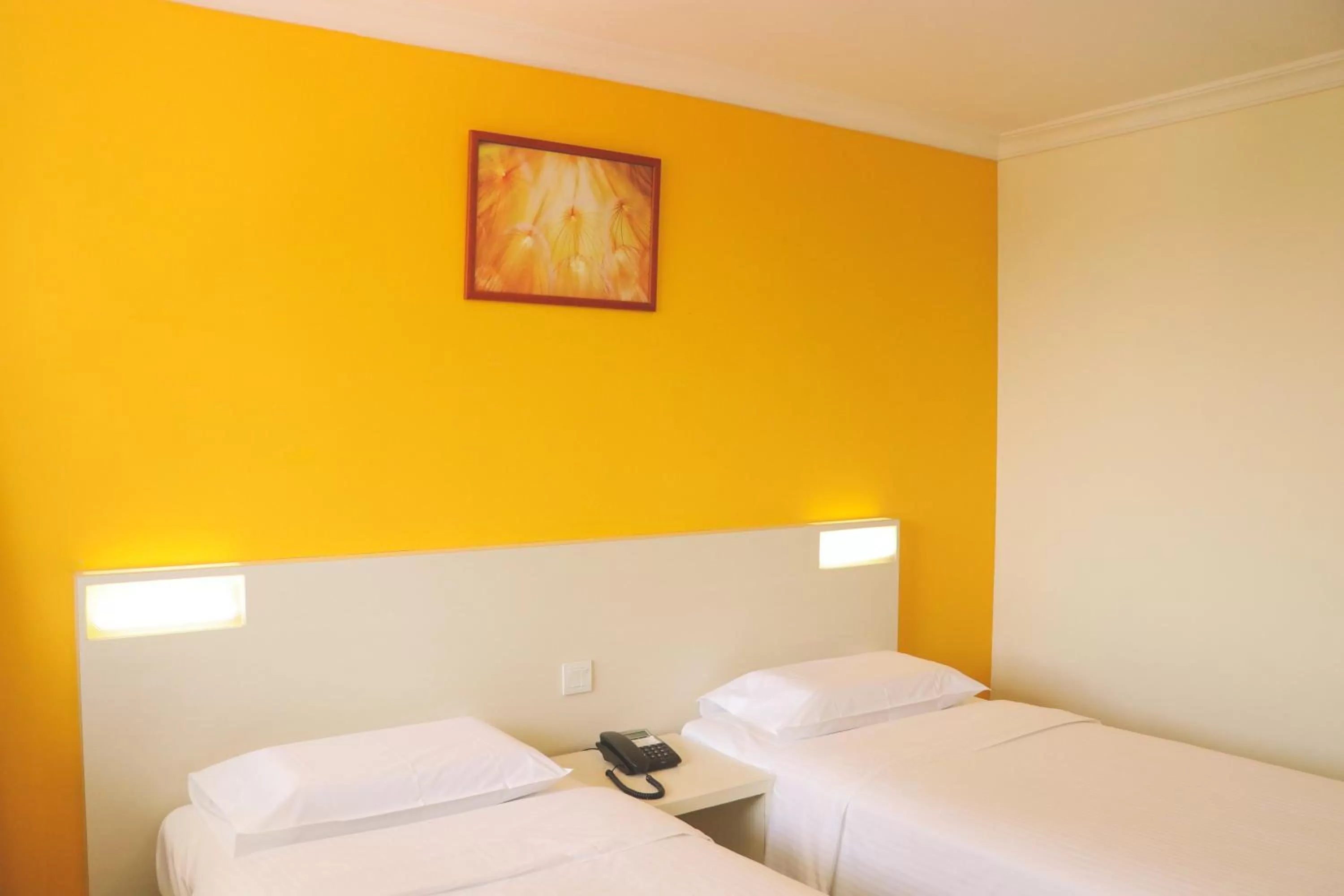 Standard Twin Room in YMCA One Orchard