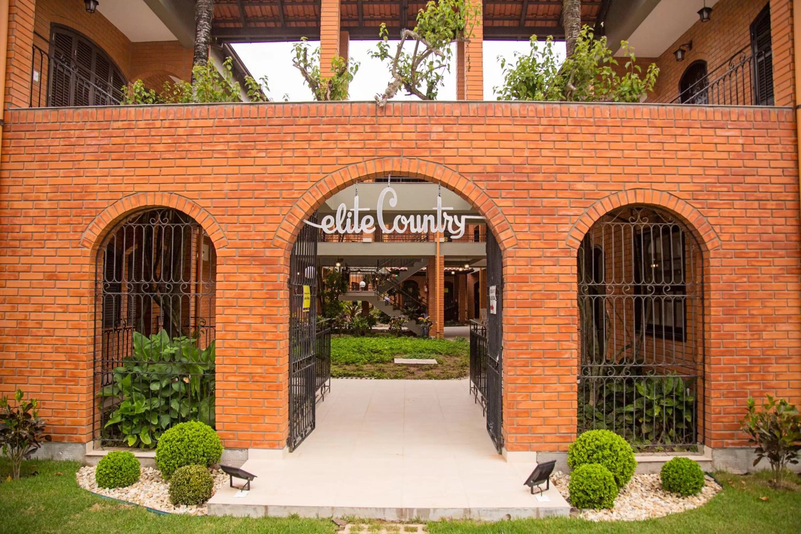 Area and facilities in Elite Hotel