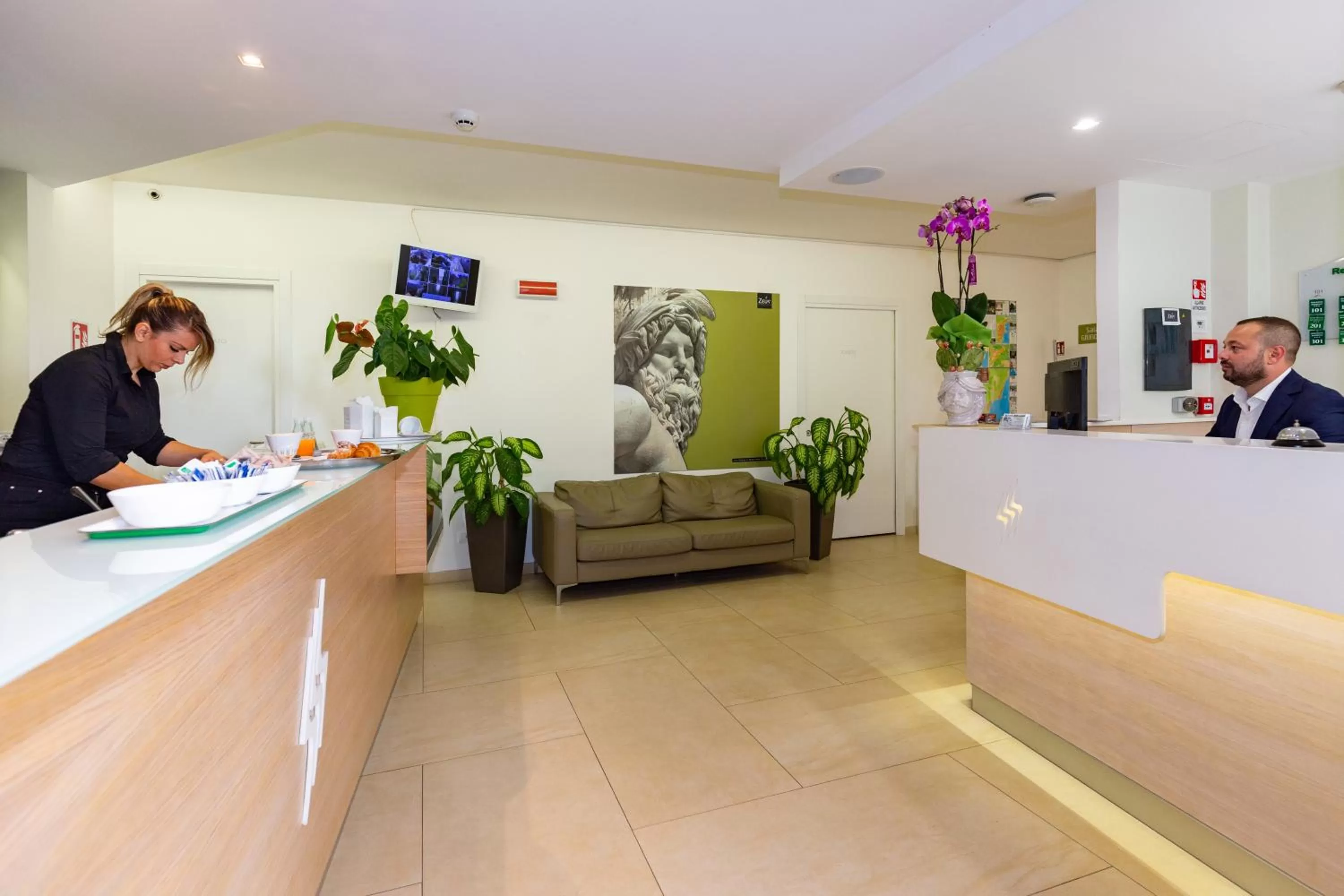 Staff in Zeus Hotel - Aparthotel - Meeting & Congress