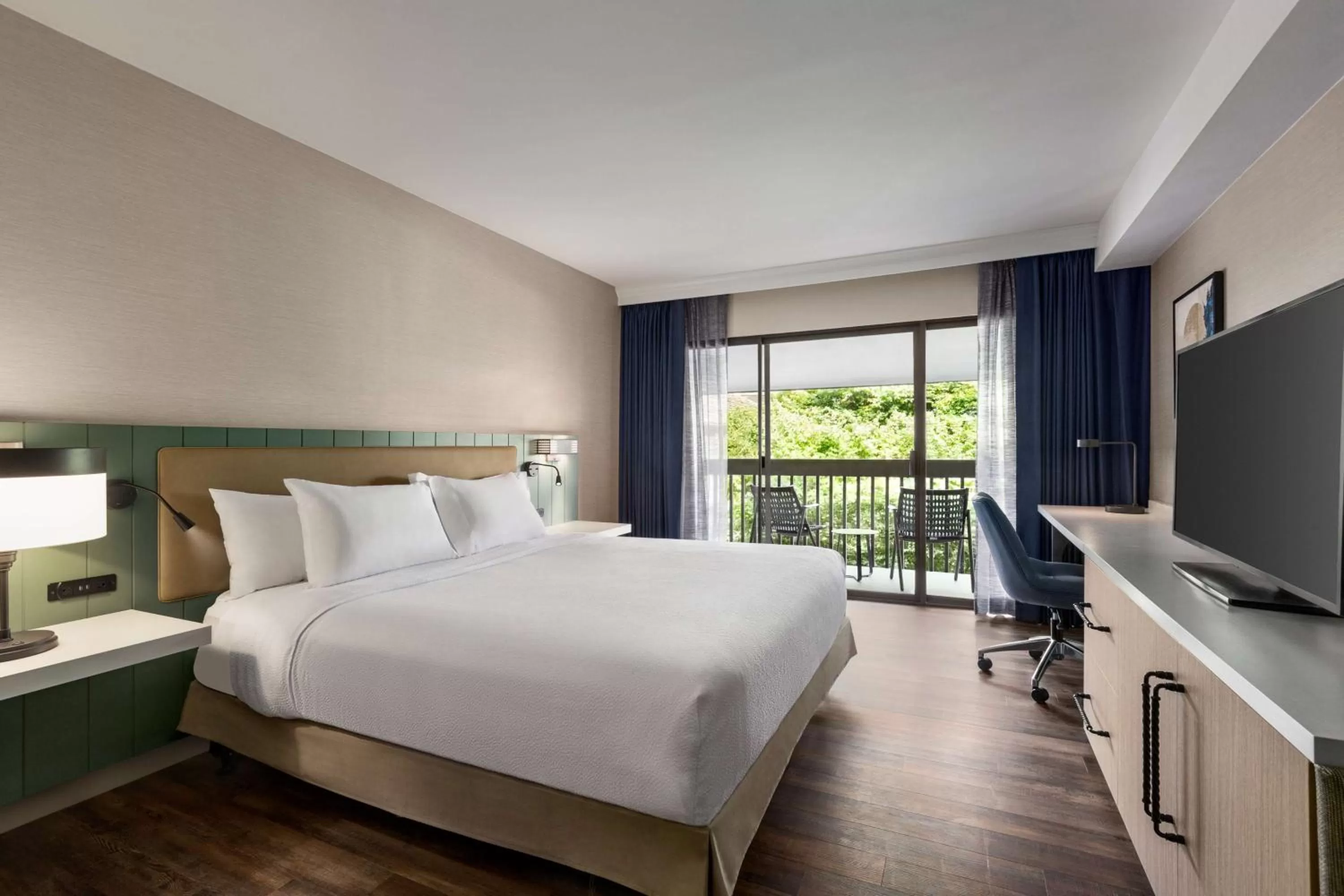 Bed in Hilton Garden Inn Monterey