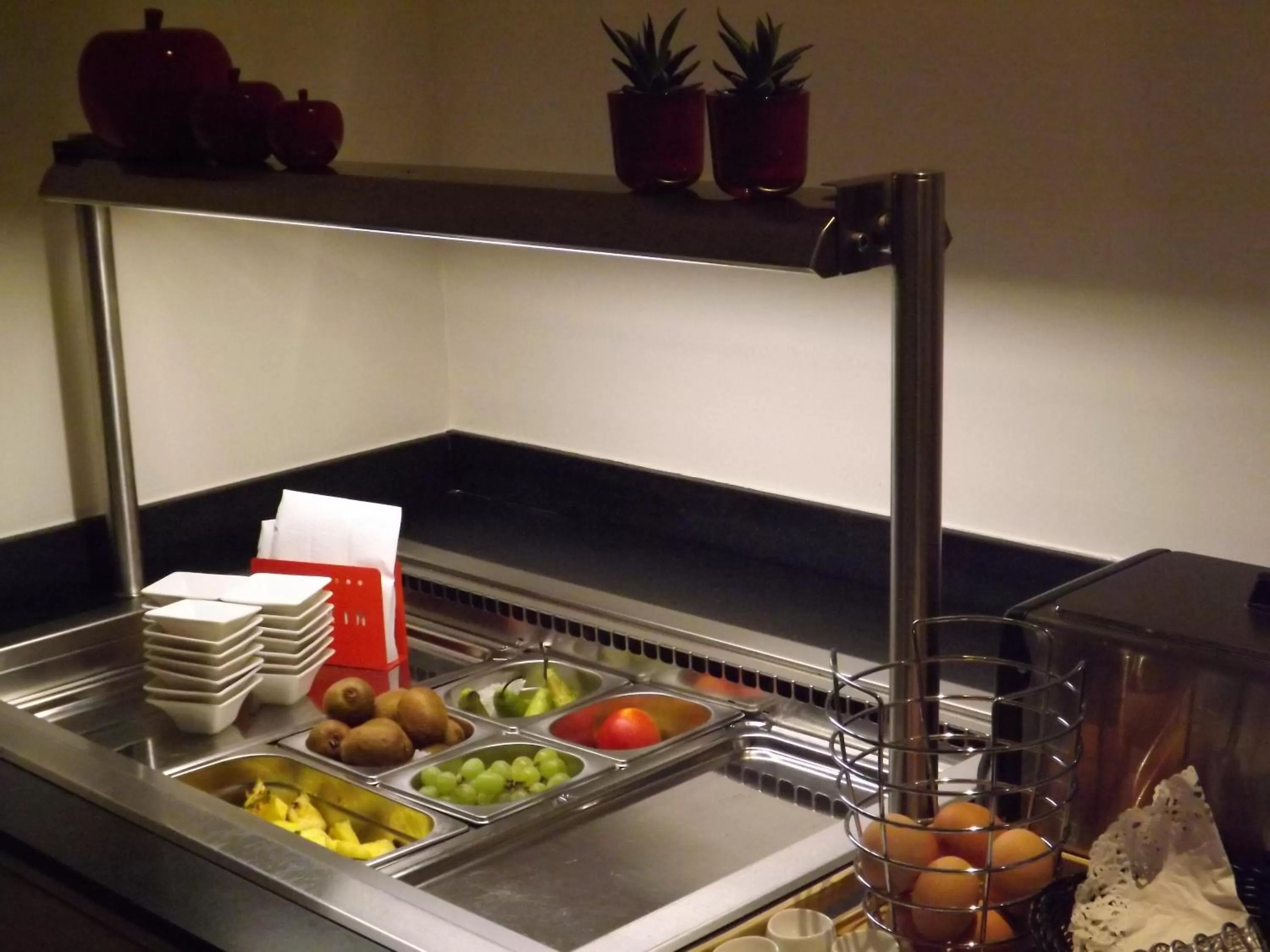 Food in Hotel Le Parisien