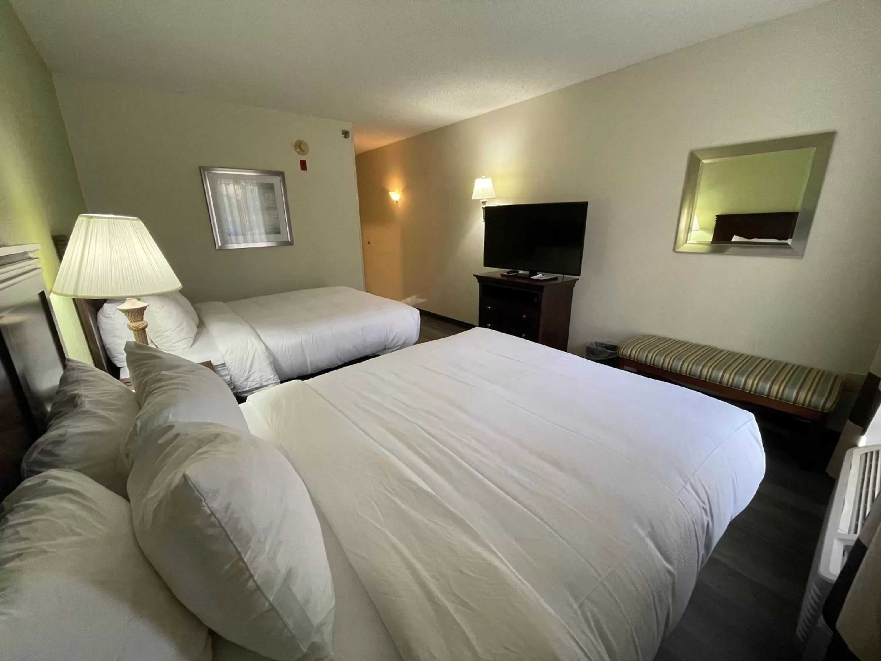Bed in Comfort Inn Pinehurst - Southern Pines
