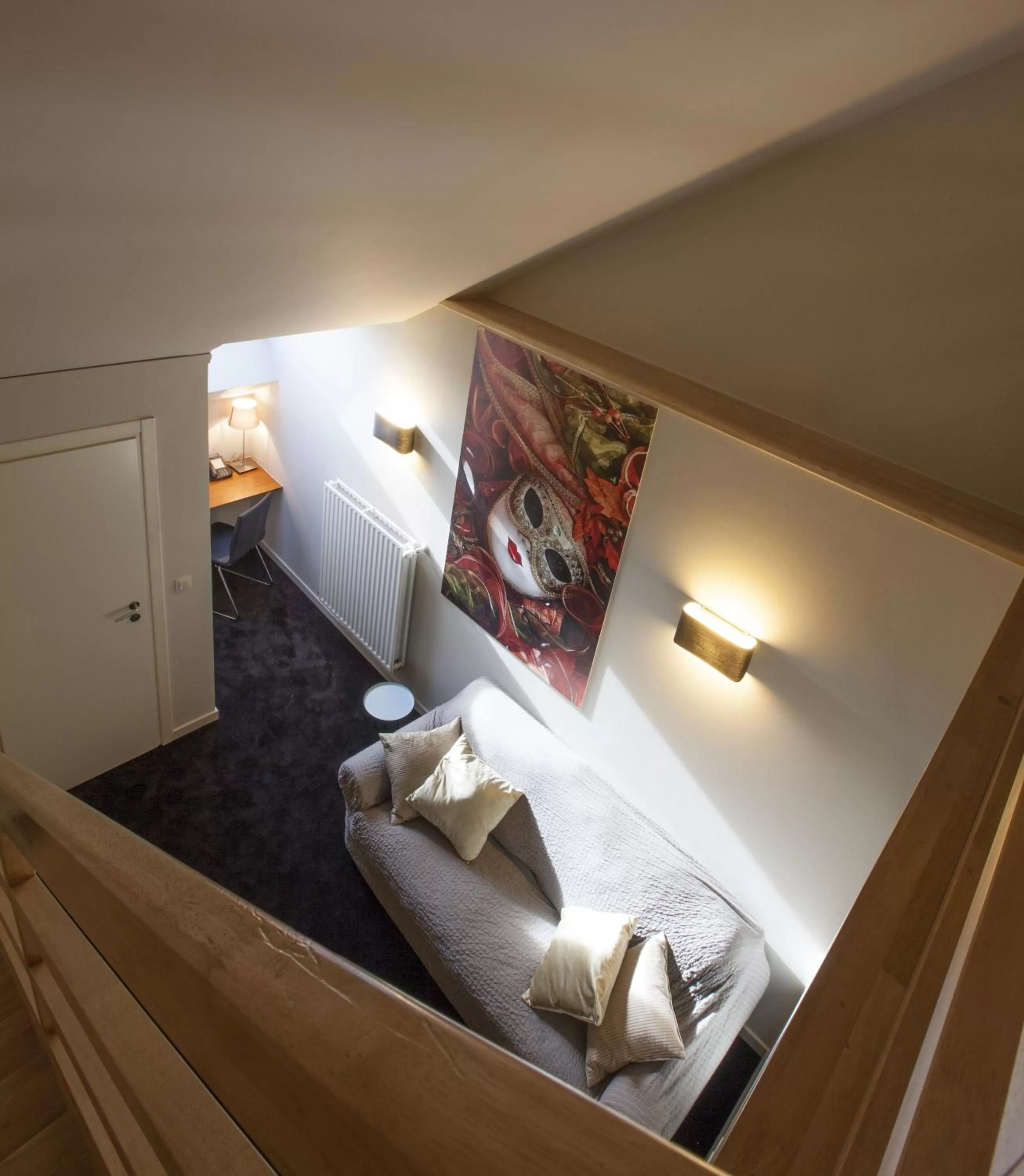 Seating area, Bed in Theater Hotel Leuven Centrum